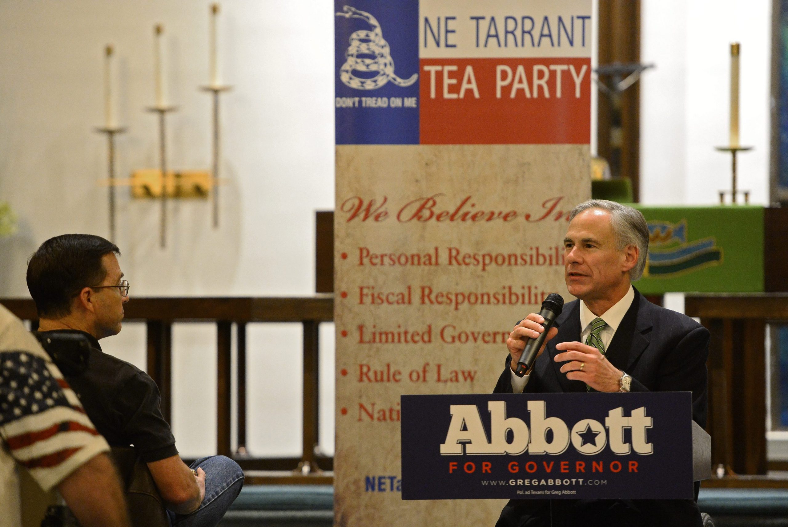 Nueva York acusa al gobernador de Texas de fomentar odio contra migrantes Nueva York acusa al gobernador de Texas de fomentar odio contra migrantes