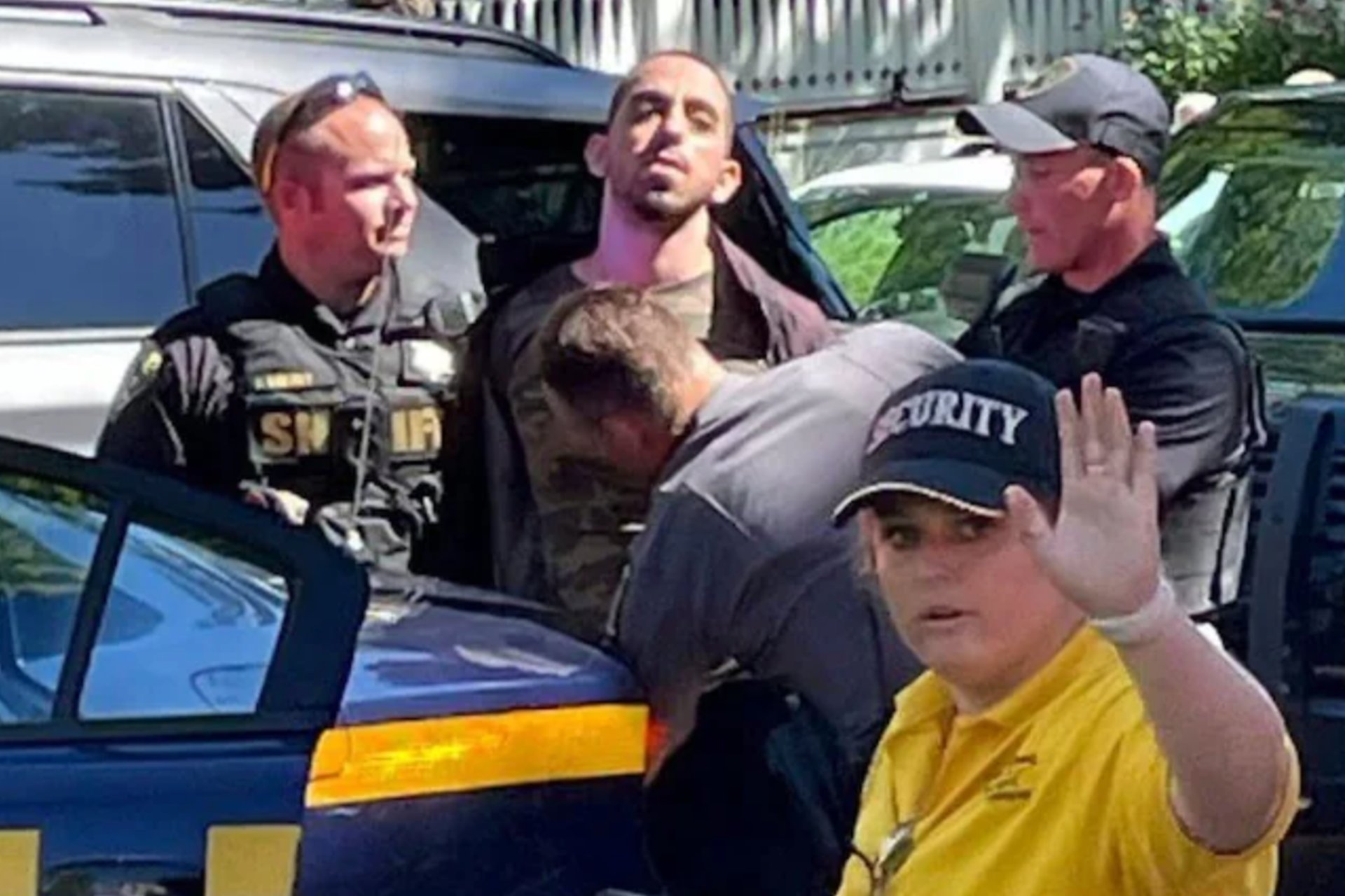 Sospechoso del apuñalamiento a Salman Rushdie, acusado por un gran jurado Sospechoso del apuñalamiento a Salman Rushdie, acusado por un gran jurado