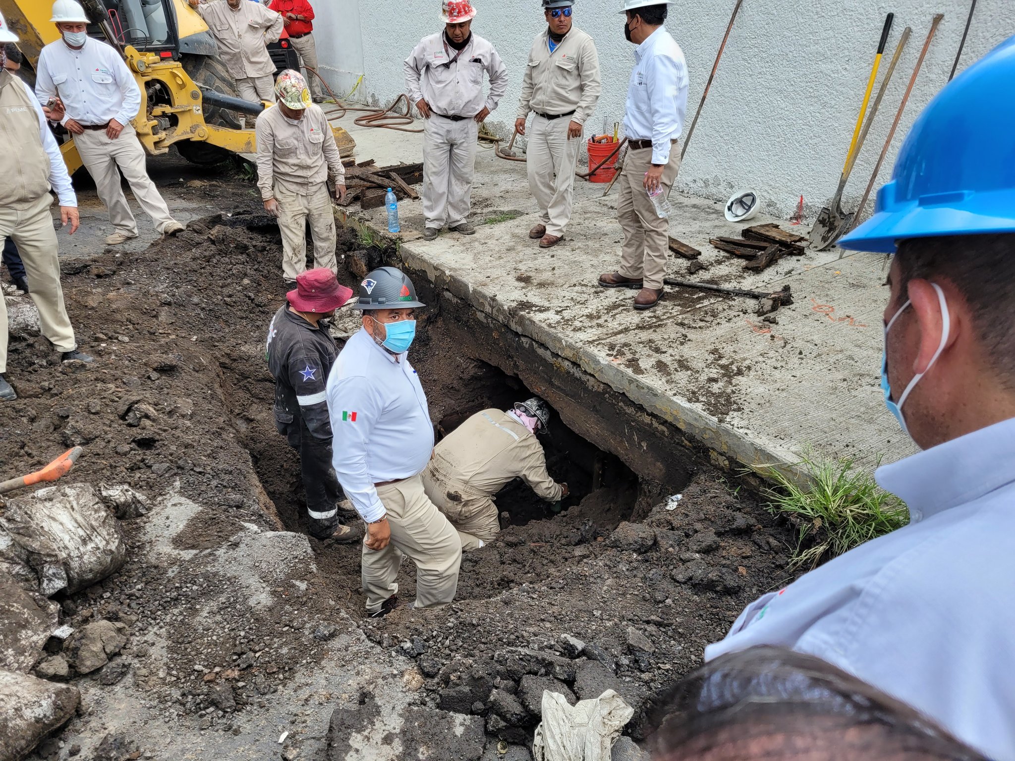 Hallan toma clandestina en Iztacalco; descartan riesgo para la población
