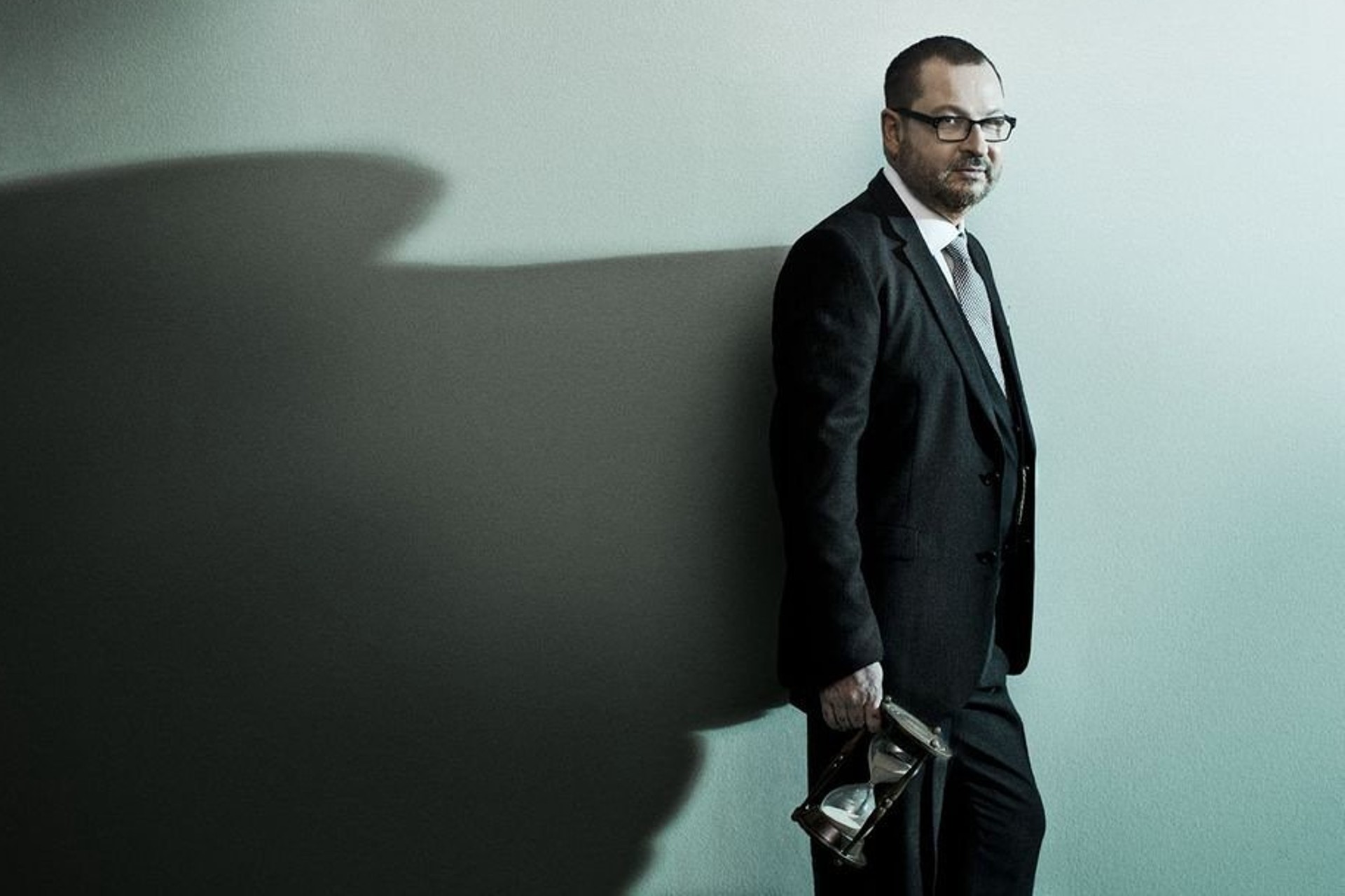 El director danés Lars Von Trier padece Parkinson; reducirá carga de trabajo