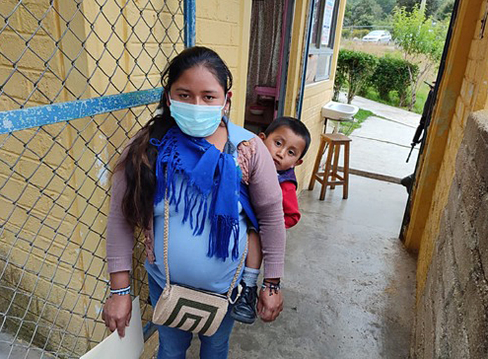 Liberan a Maricela López, mujer indígena acusada de matar a su agresor - liberan-a-maricela-lopez-mujer-indigena-acusada-de-matar-a-su-agresor-2