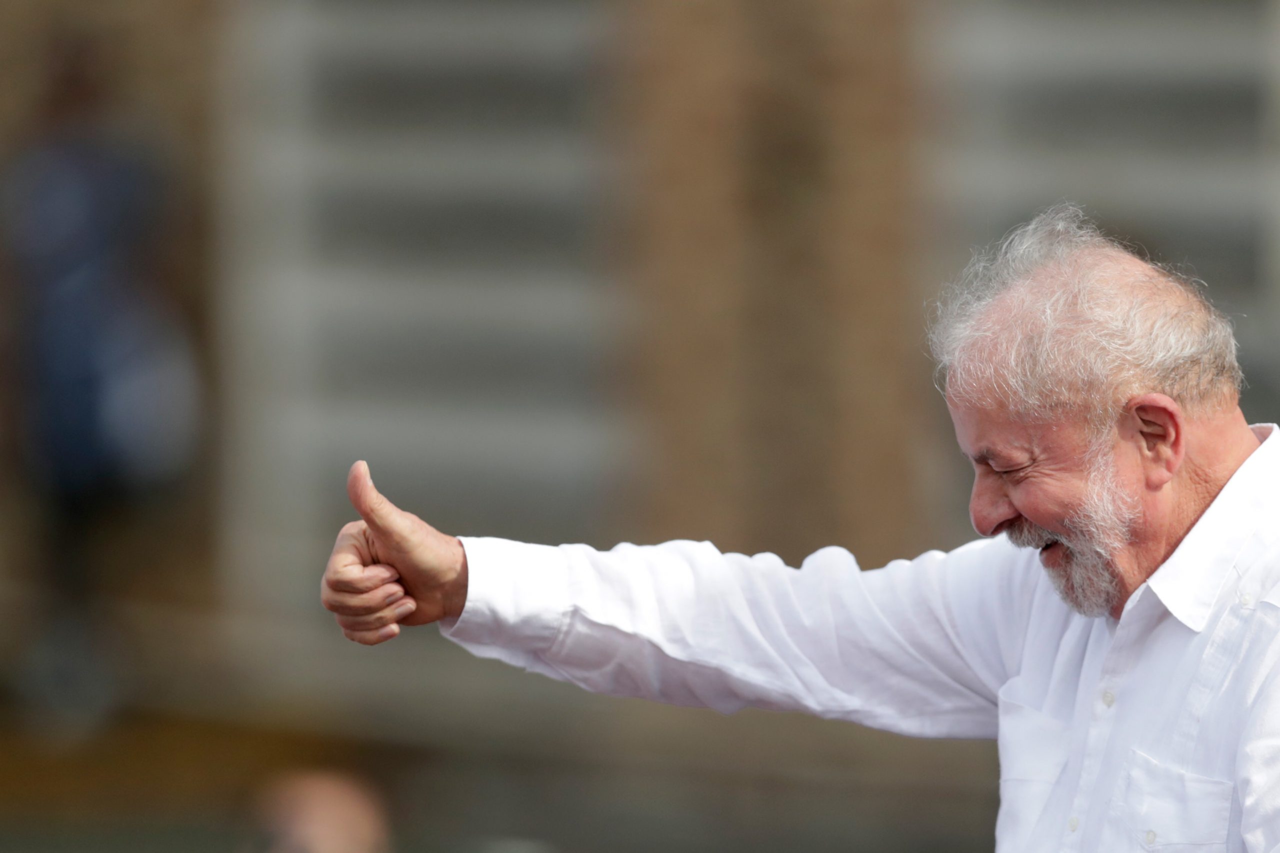 Lula se mantiene como favorito; Bolsonaro avanza en nueva encuesta electoral