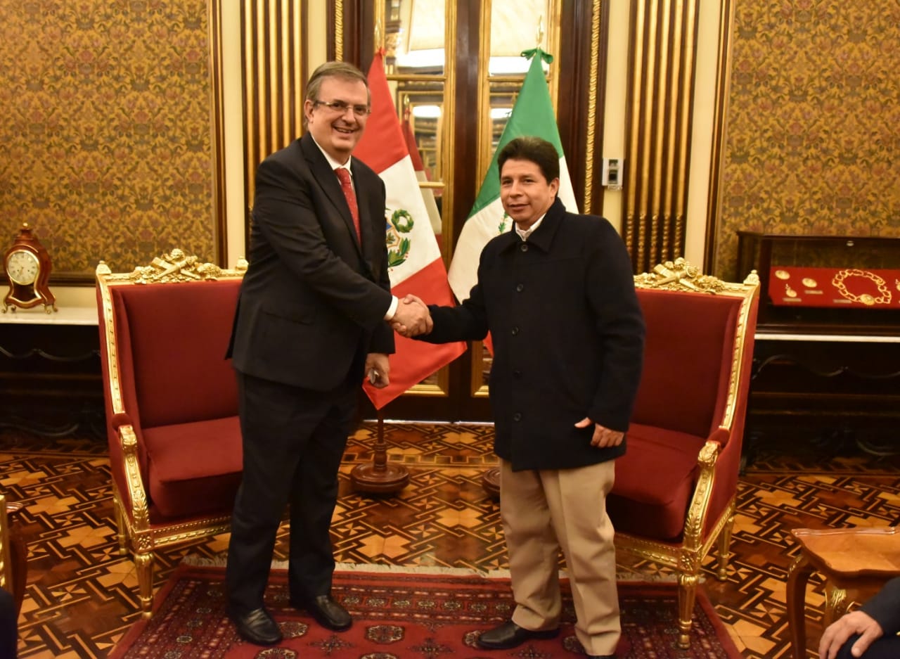 Ebrard se reúne con el presidente Castillo para fortalecer comercio entre México y Perú