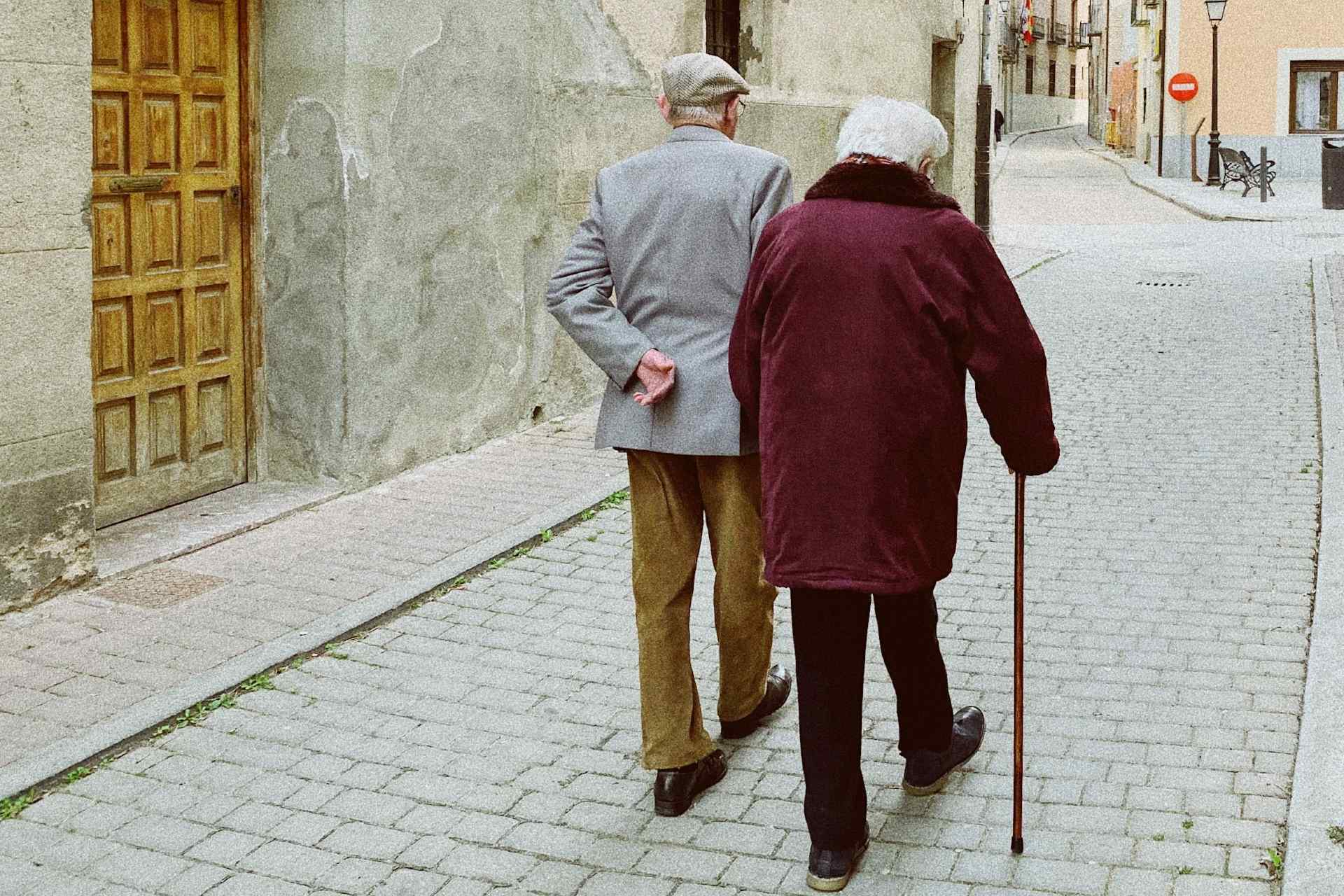 Estimulación cerebral eléctrica mejora memoria de los mayores