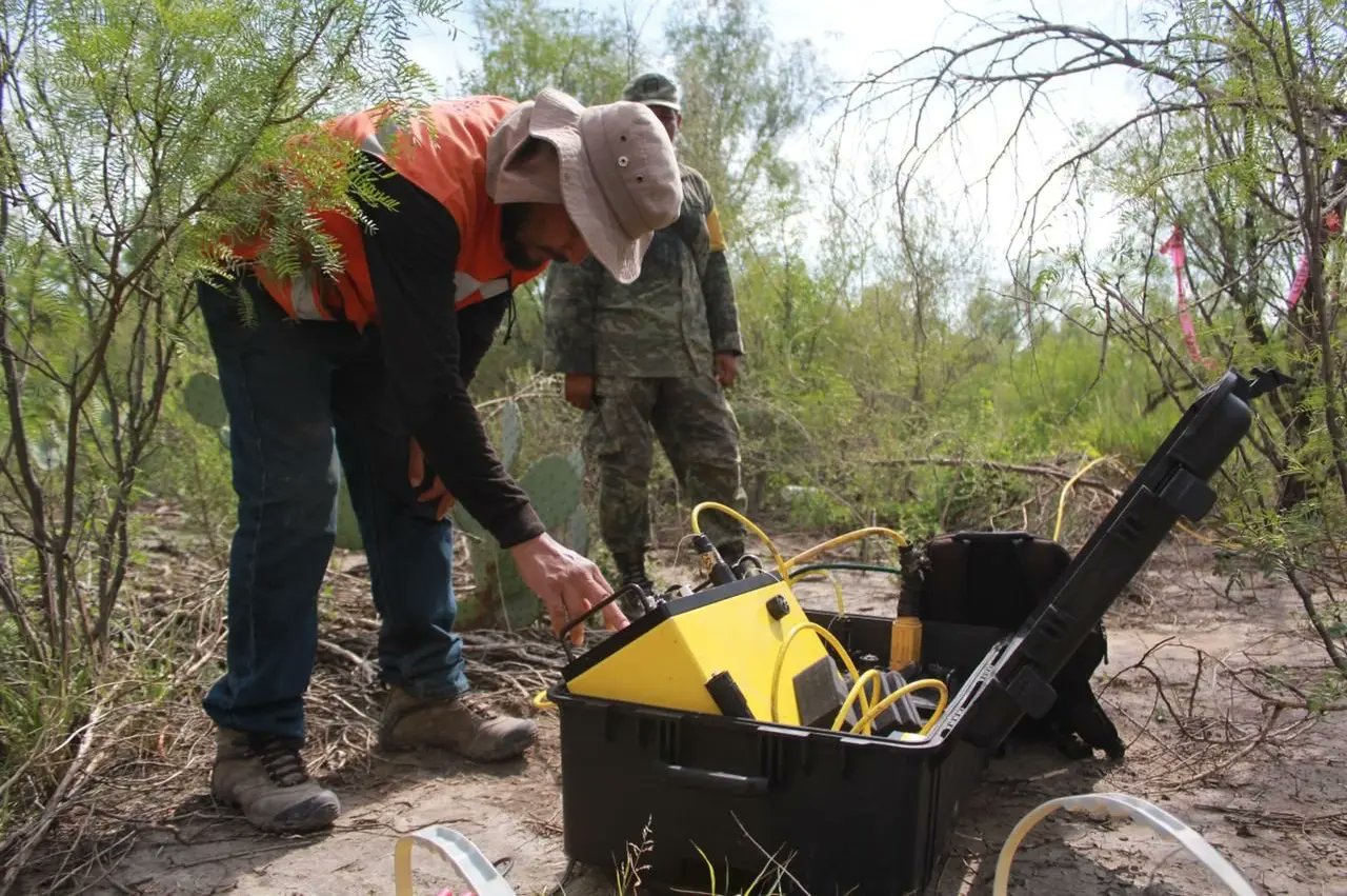 Mineros de la región de Sabinas se suman a las labores de rescate en ‘El Pinabete’