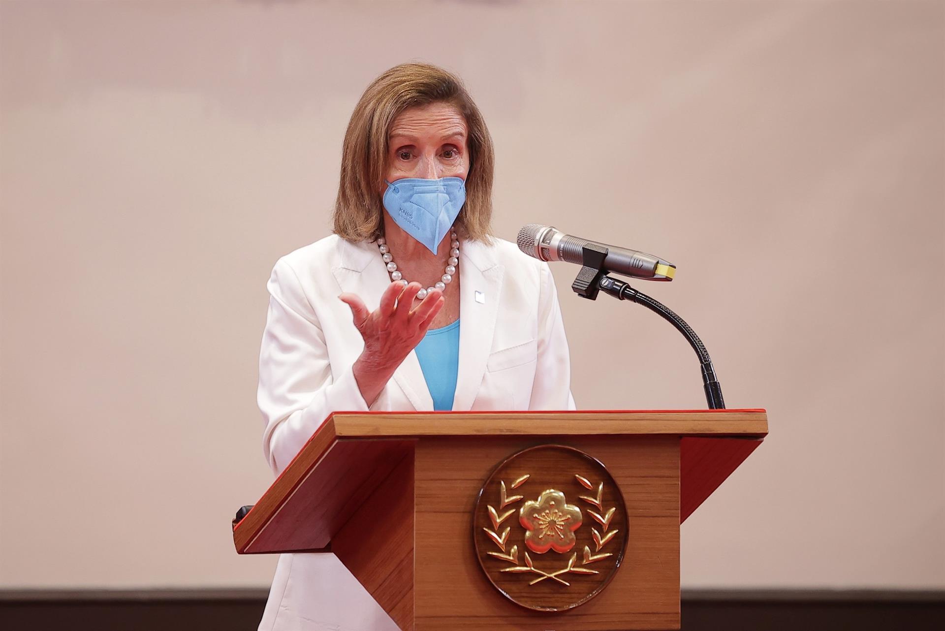 Pelosi llega a Corea del Sur desde Taiwán para seguir con su gira asiática