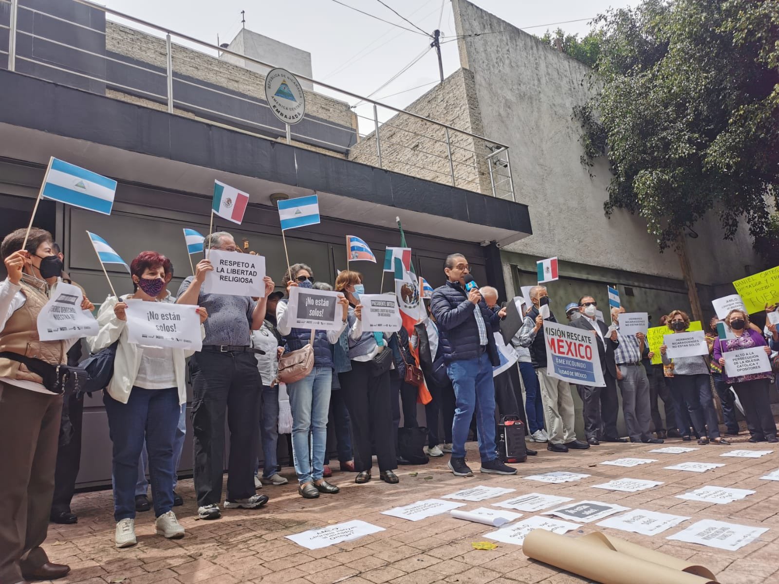 #Video Protestan en Embajada de Nicaragua en CDMX contra gobierno de Ortega