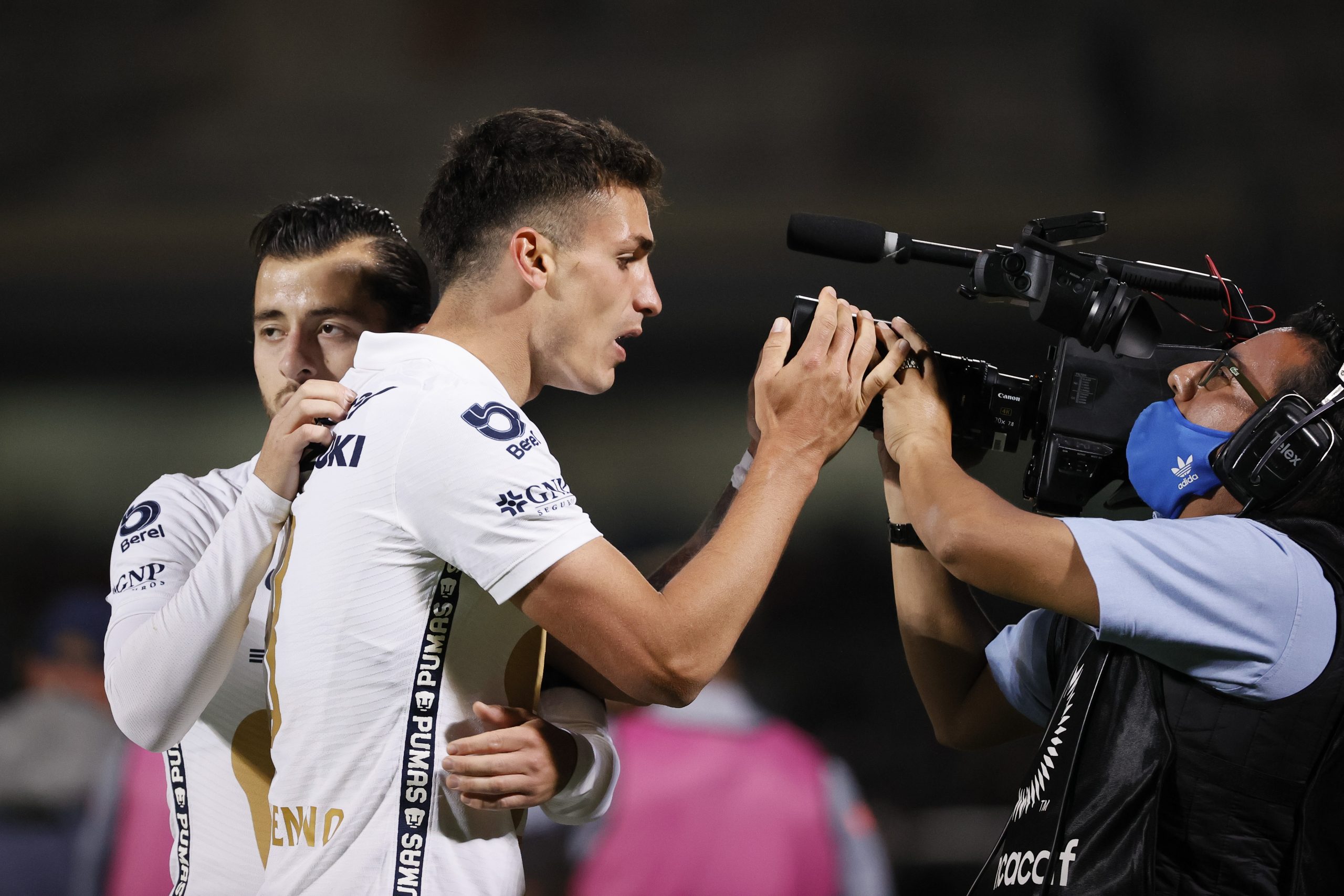 Dinenno admite que goleada de Barça disminuyó confianza de Pumas