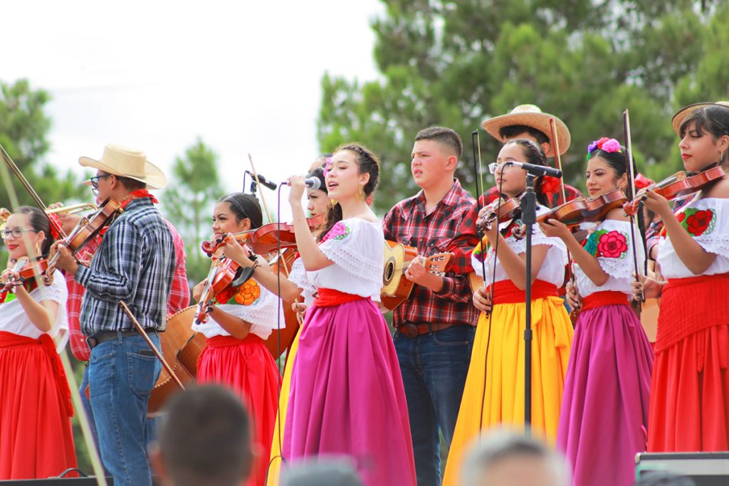 Recuerdan a Juan Gabriel en Ciudad Juárez, donde inició su carrera - recuerdan-a-juan-gabriel-en-ciudad-juarez-donde-inicio-su-carrera-3-1024x683