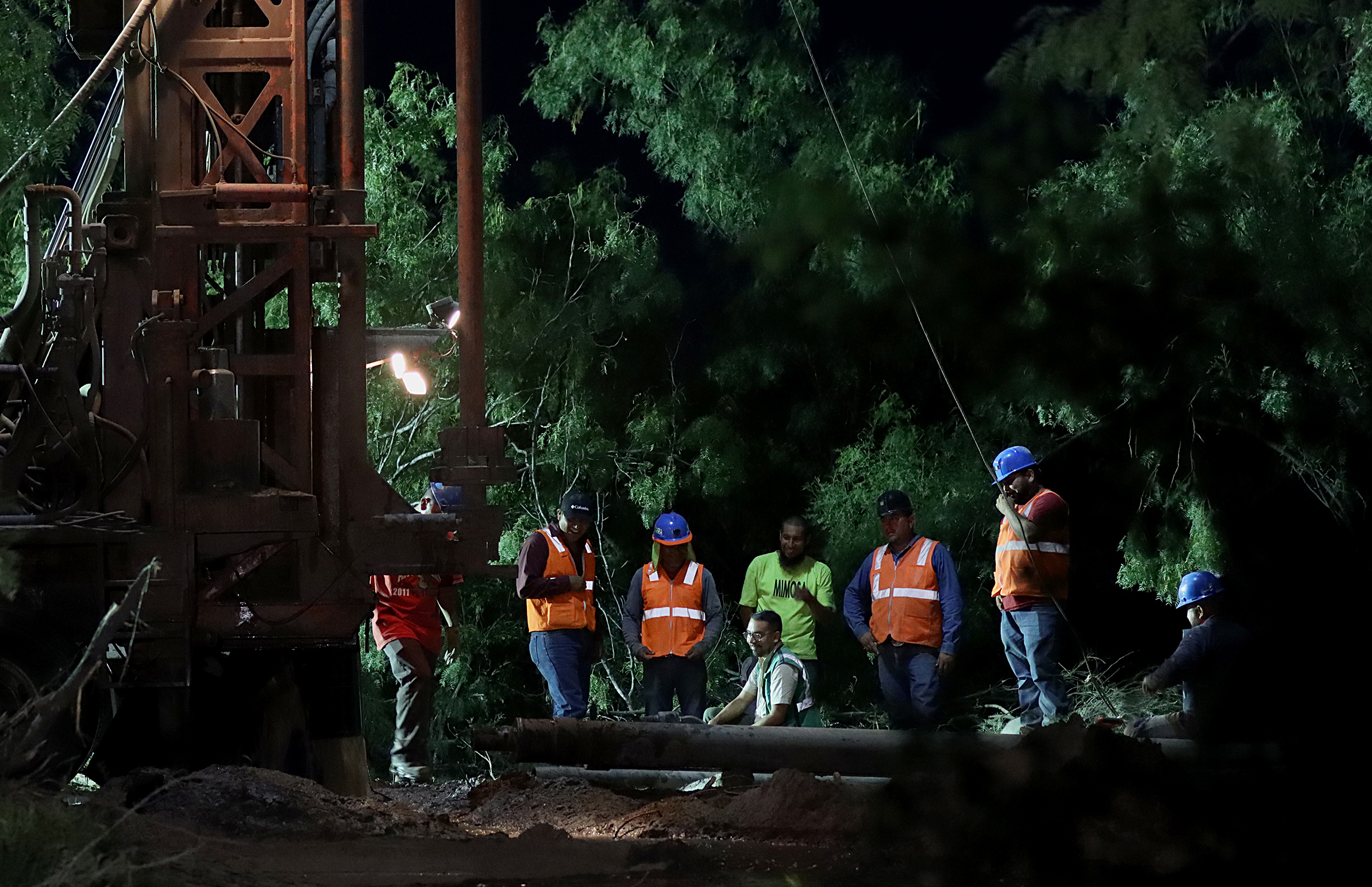 “Hoy se sabrá si hay posibilidad de que entren buzos”, confirma AMLO sobre rescate en mina “Hoy se sabrá si hay posibilidad de que entren buzos”, confirma AMLO sobre rescate en mina