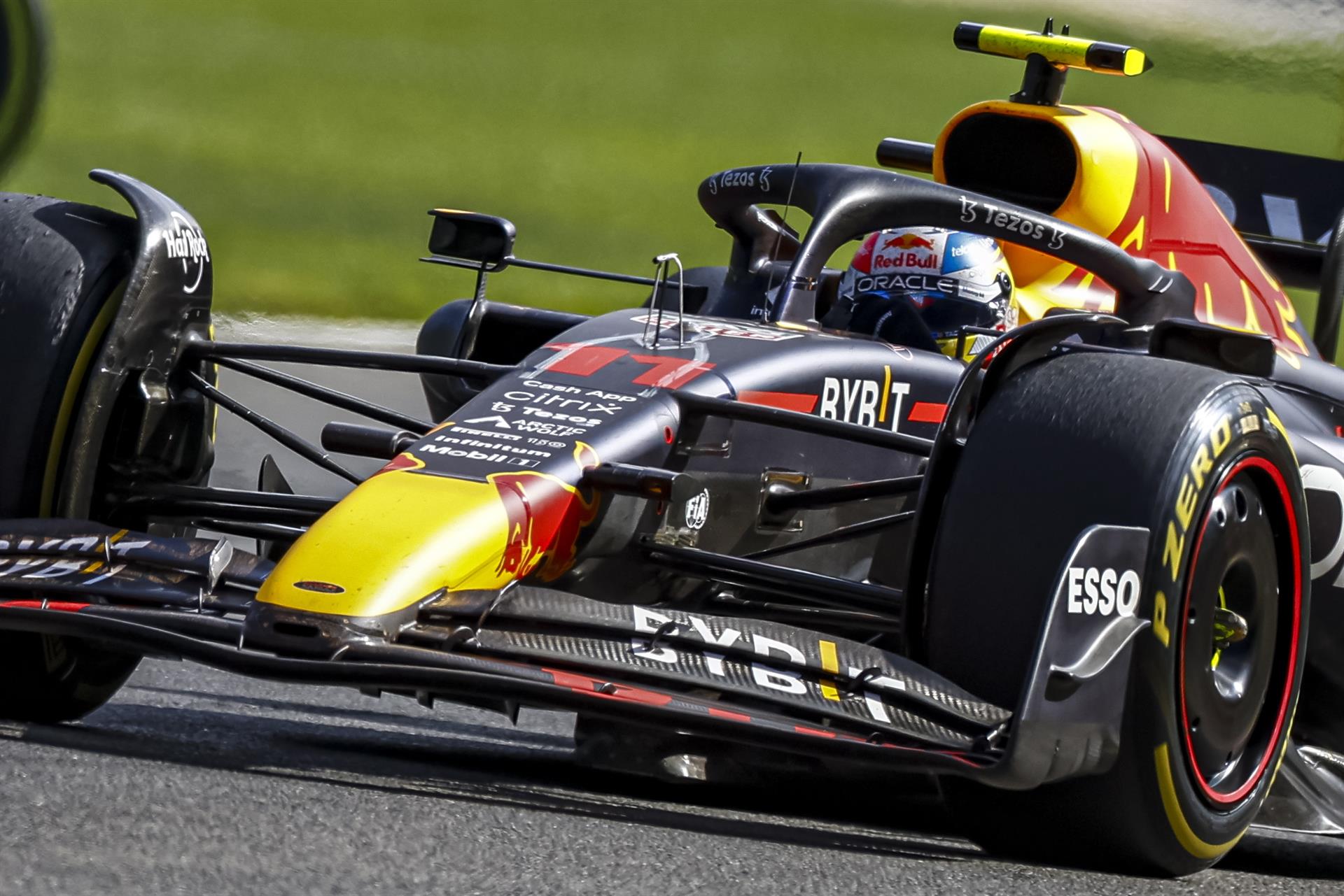 Verstappen gana el GP de Bélgica; ‘Checo’ Pérez queda en segundo lugar