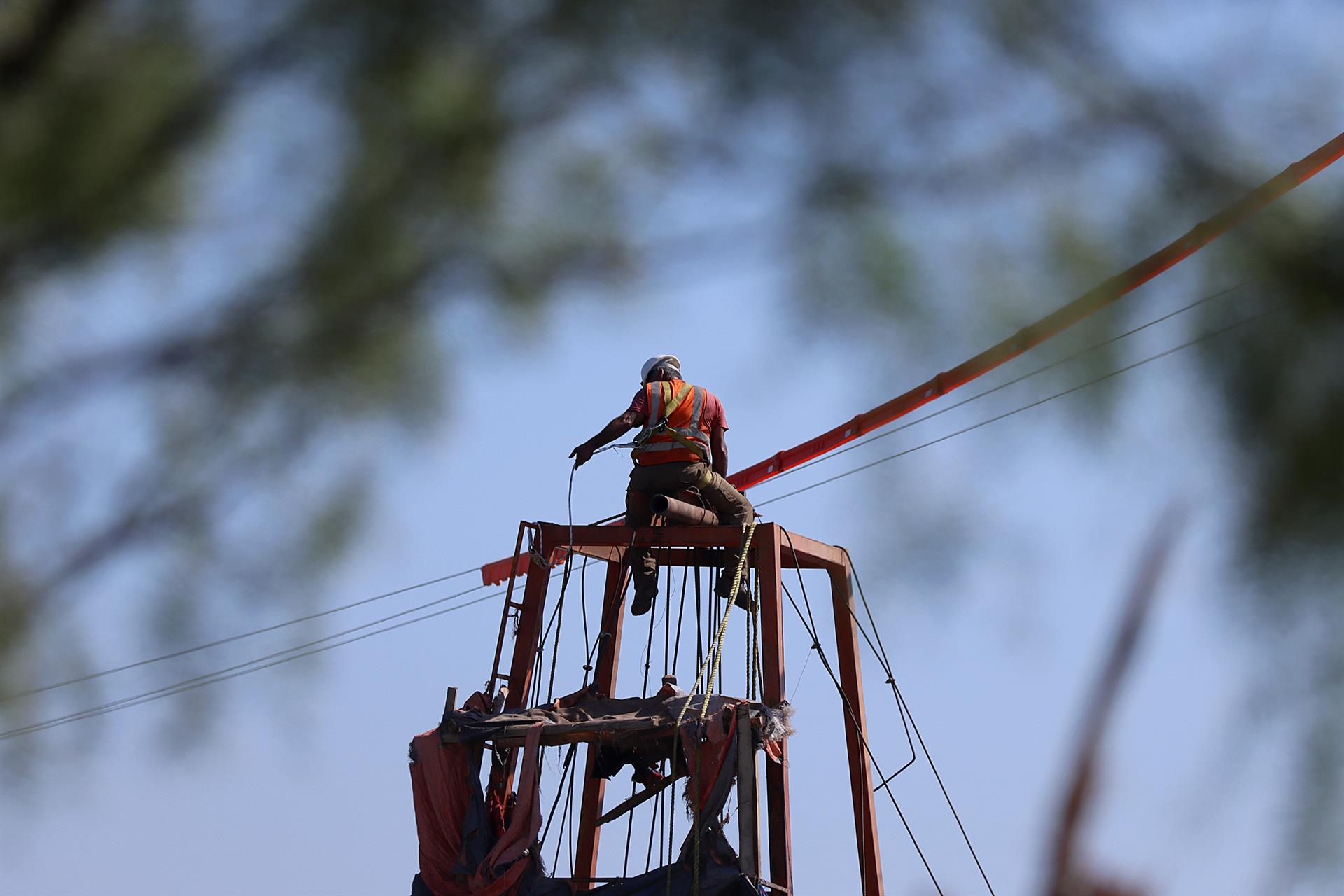 Emiten ficha roja de Interpol contra dueños de la mina El Pinabete Emiten ficha roja de Interpol contra dueños de la mina El Pinabete