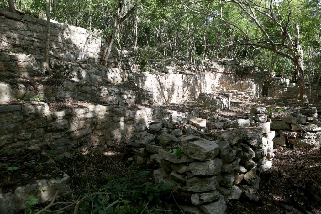 Revelan una tumba maya en Yucatán tras 24 años de investigación - tumba-maya-en-dzibilchaltun-yucatan-1024x683