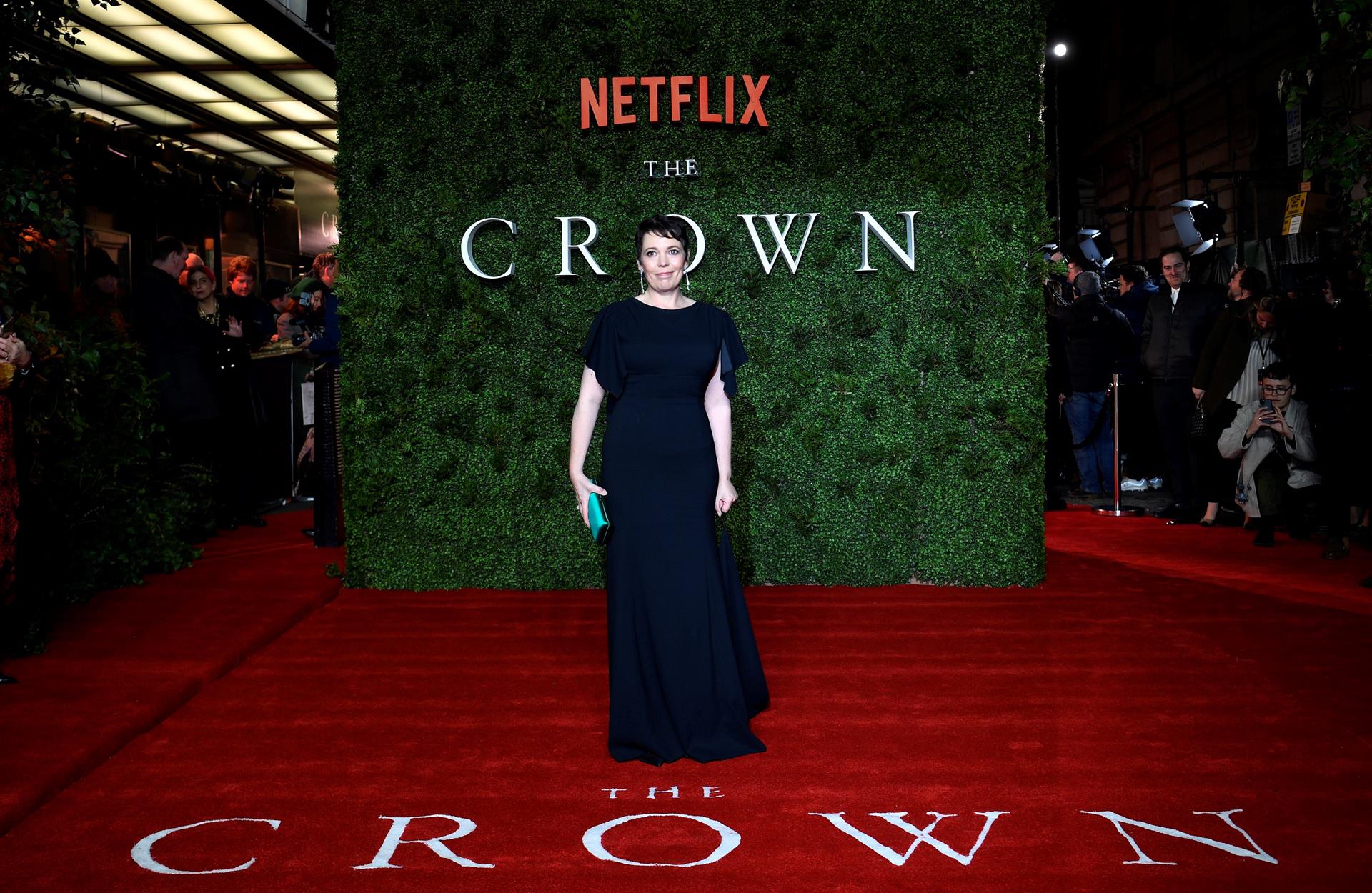 La serie “The Crown” cesa temporalmente su rodaje “por respeto” a Isabel II La serie “The Crown” cesa temporalmente su rodaje “por respeto” a Isabel II