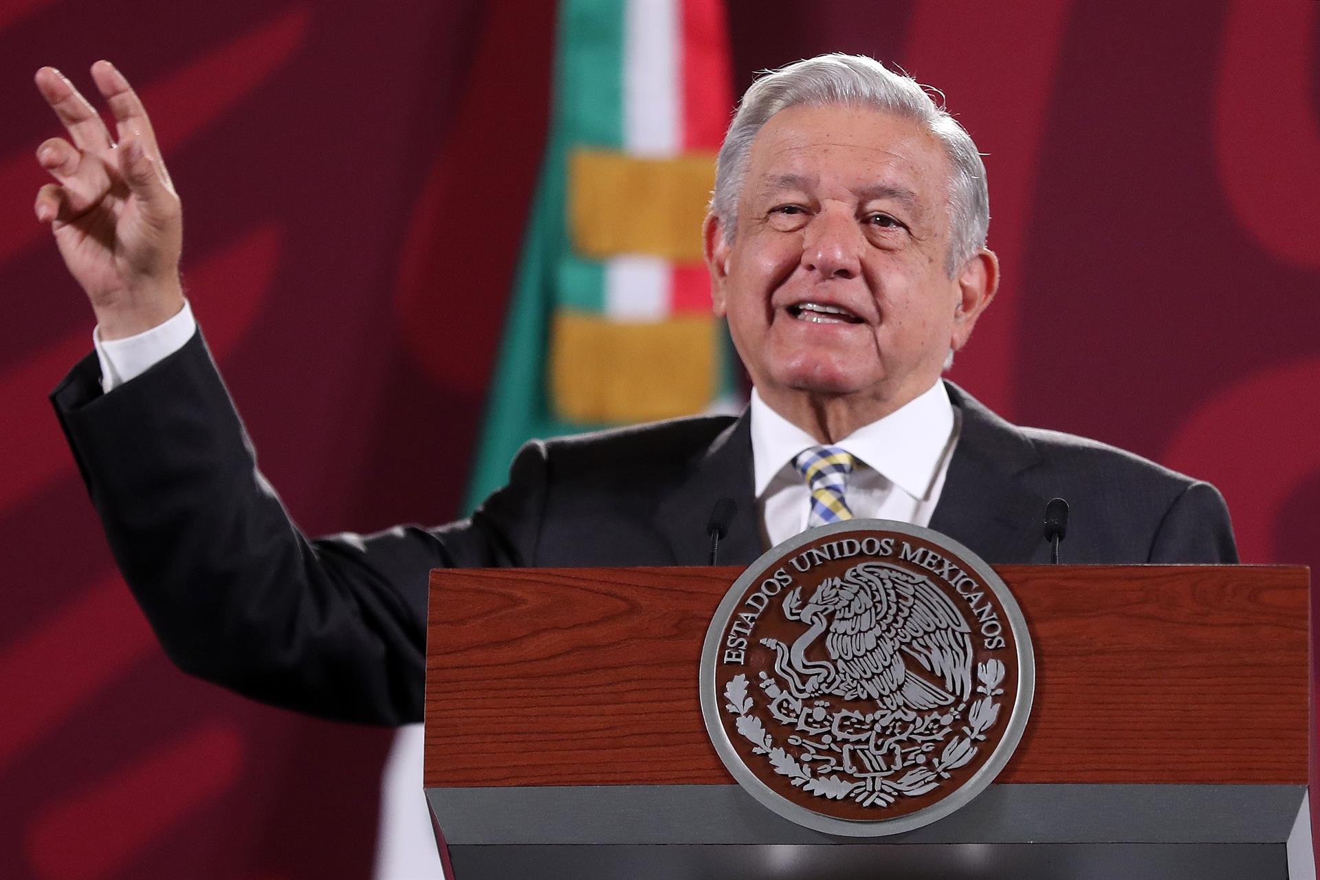 ‘No van a descarrilar investigación del caso Ayotzinapa’: AMLO; renuncia de fiscal, por ‘diferencias’ en procedimientos ‘No van a descarrilar investigación del caso Ayotzinapa’: AMLO; renuncia de fiscal, por ‘diferencias’ en procedimientos