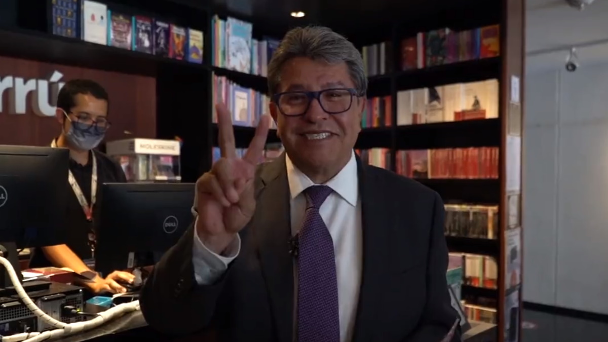 “Amor y paz, no vamos a confrontarnos con nadie”, expresa Ricardo Monreal tras voto en abstención “Amor y paz, no vamos a confrontarnos con nadie”, expresa Ricardo Monreal tras voto en abstención