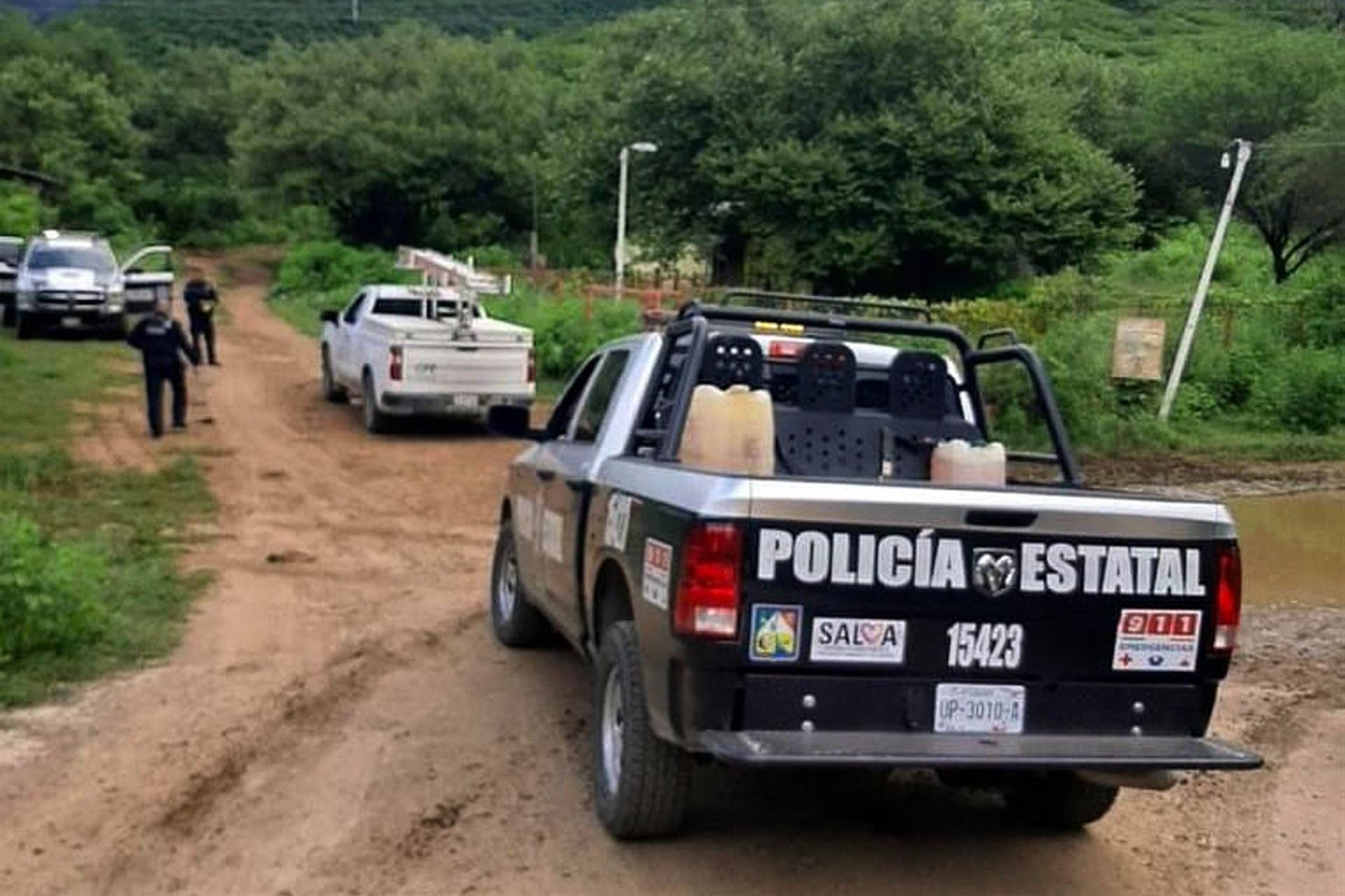 AMLO envía condolencias a familias de trabajadores de CFE asesinados tras ataque en Sonora