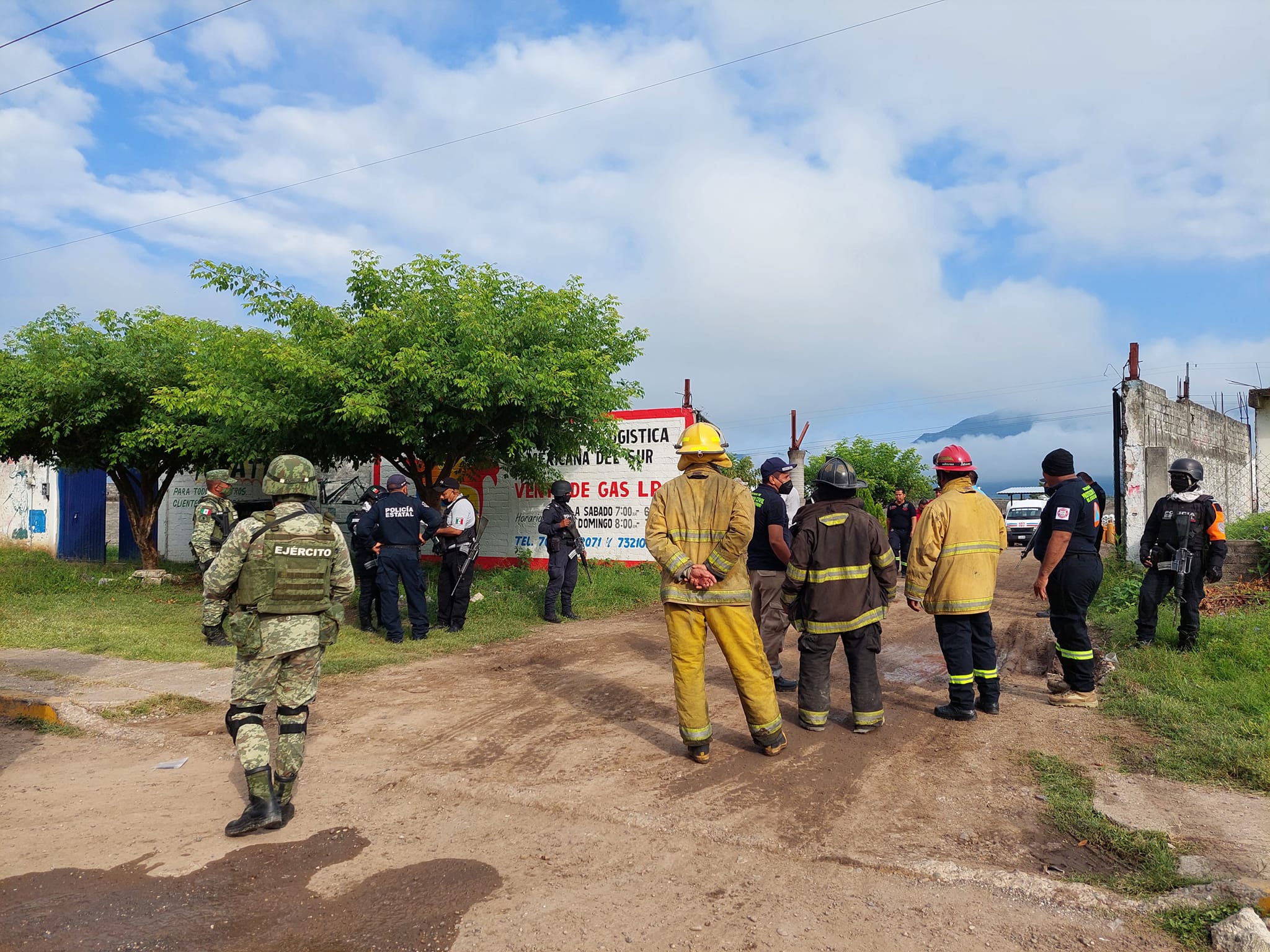 Explosión en gasera de Tlapehuala, Guerrero, deja 6 heridos Explosión en gasera de Tlapehuala, Guerrero, deja 6 heridos