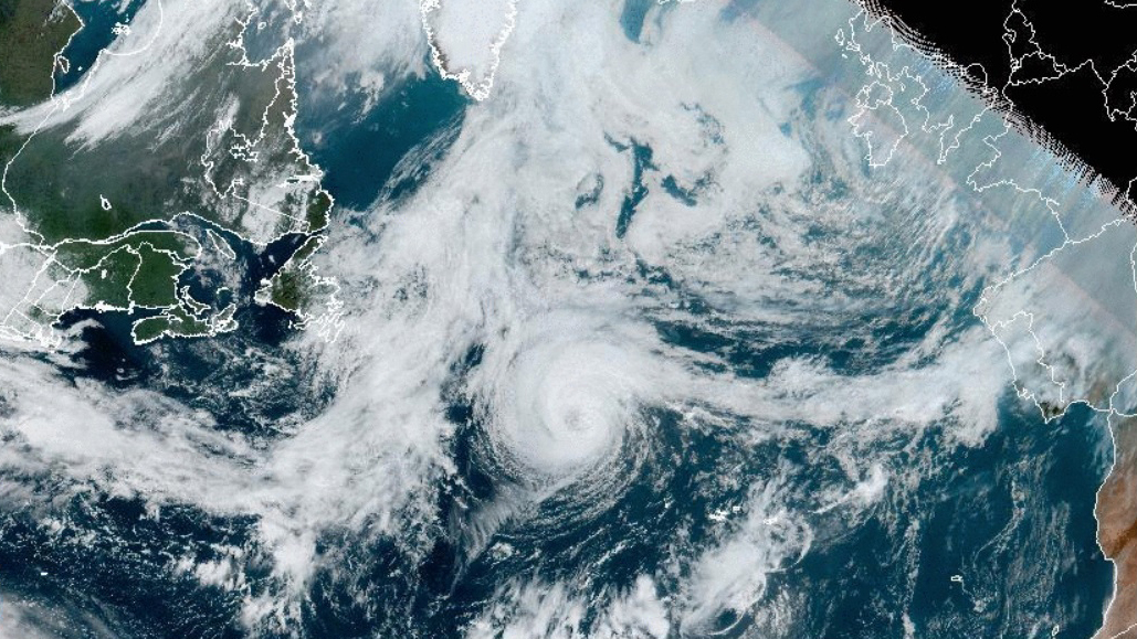 Huracanes Earl y Danielle se fortalecen en el Atlántico