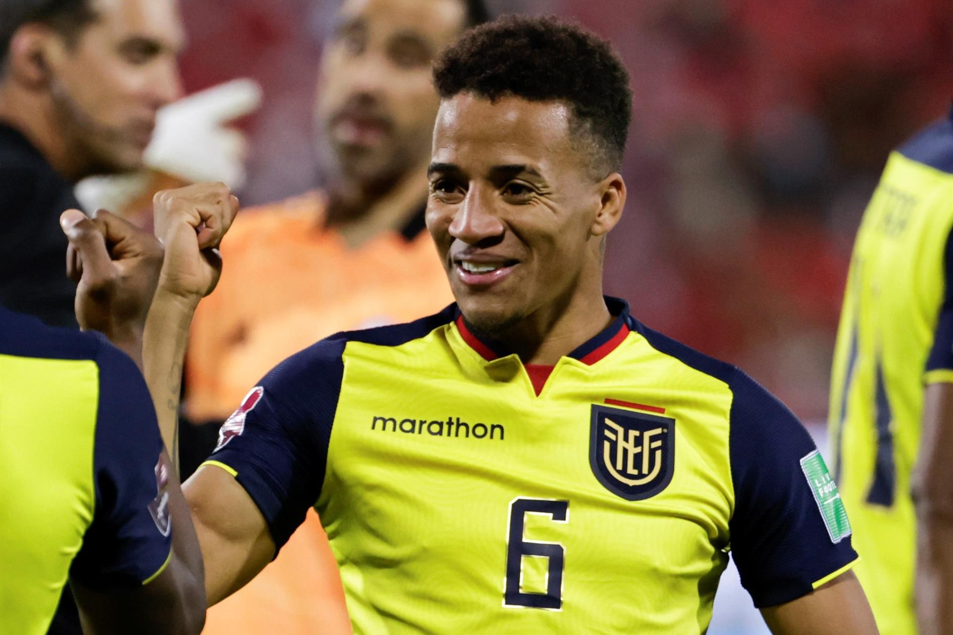 Byron Castillo reitera que problema de su nacionalidad está “solucionado”