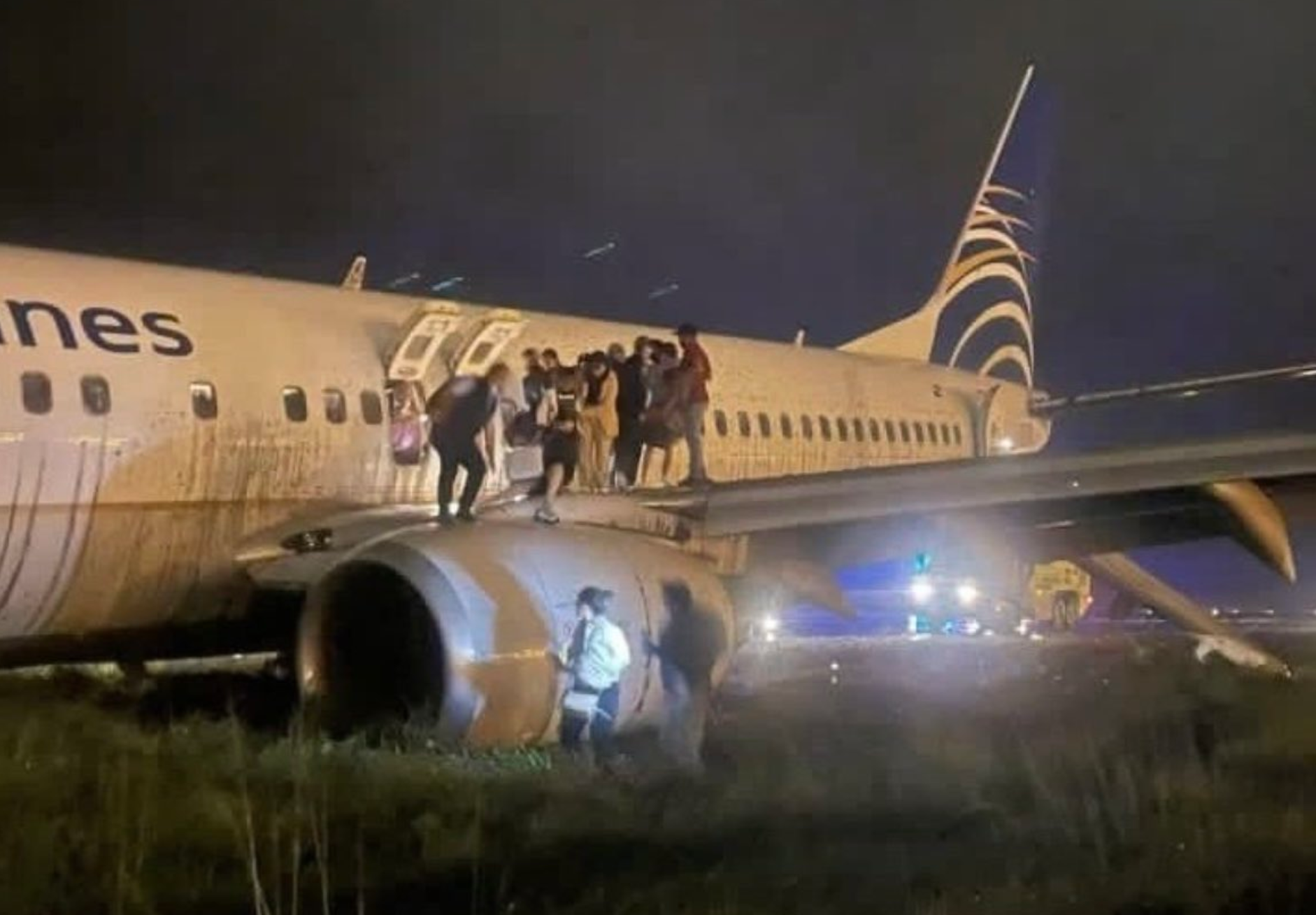 Avión que cubría la ruta CDMX-Panamá sale de la pista al aterrizar en el Aeropuerto de Tocumen