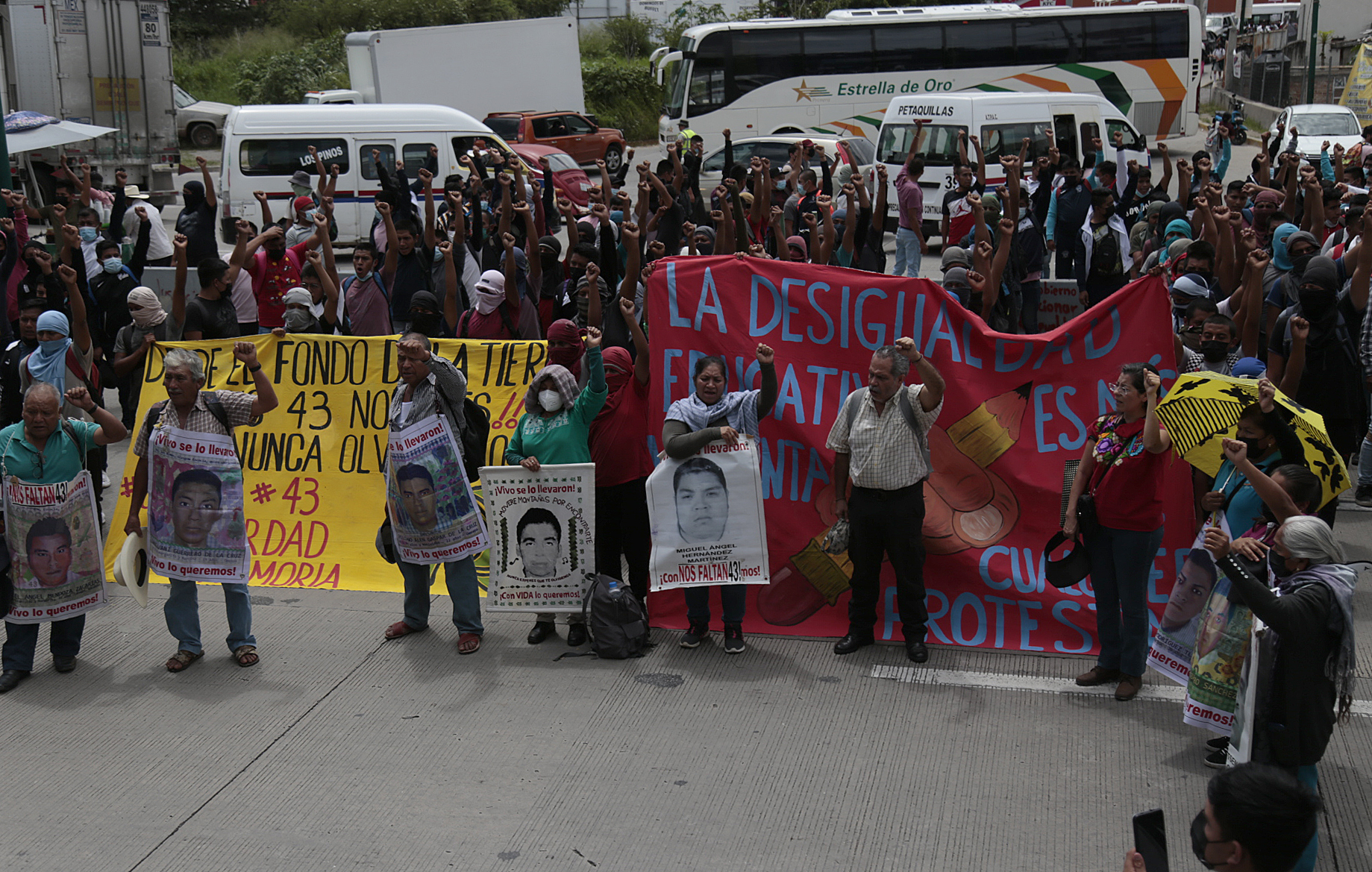Comienza jornada de protesta para conmemorar ocho años del Caso Ayotzinapa Comienza jornada de protesta para conmemorar ocho años del Caso Ayotzinapa
