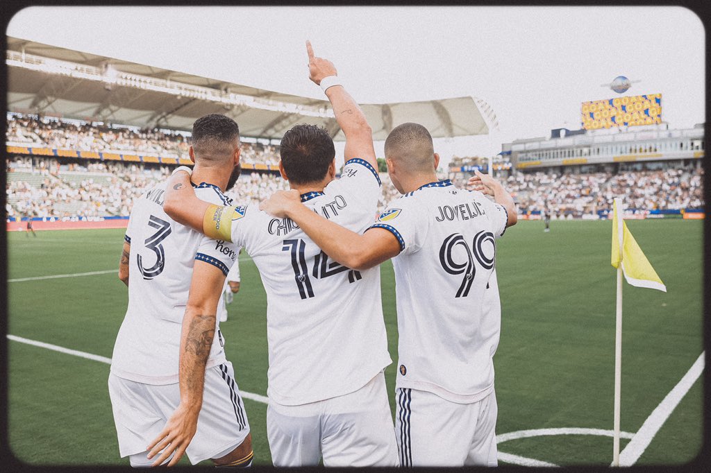 ‘Chicharito’ supera los 200 goles en su carrera ‘Chicharito’ supera los 200 goles en su carrera