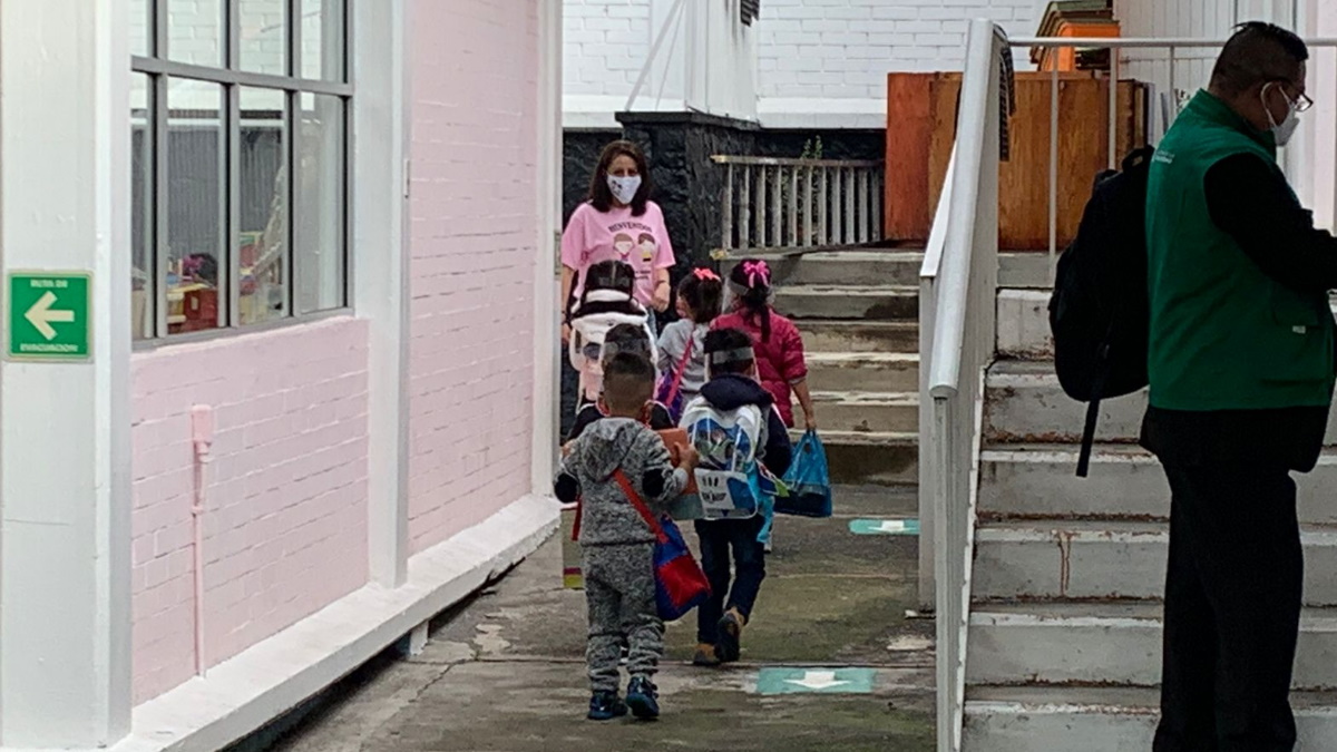 Continuarán clases presenciales en Ciudad de México tras sismo; se suspenden en Colima y Michoacán Continuarán clases presenciales en Ciudad de México tras sismo; se suspenden en Colima y Michoacán