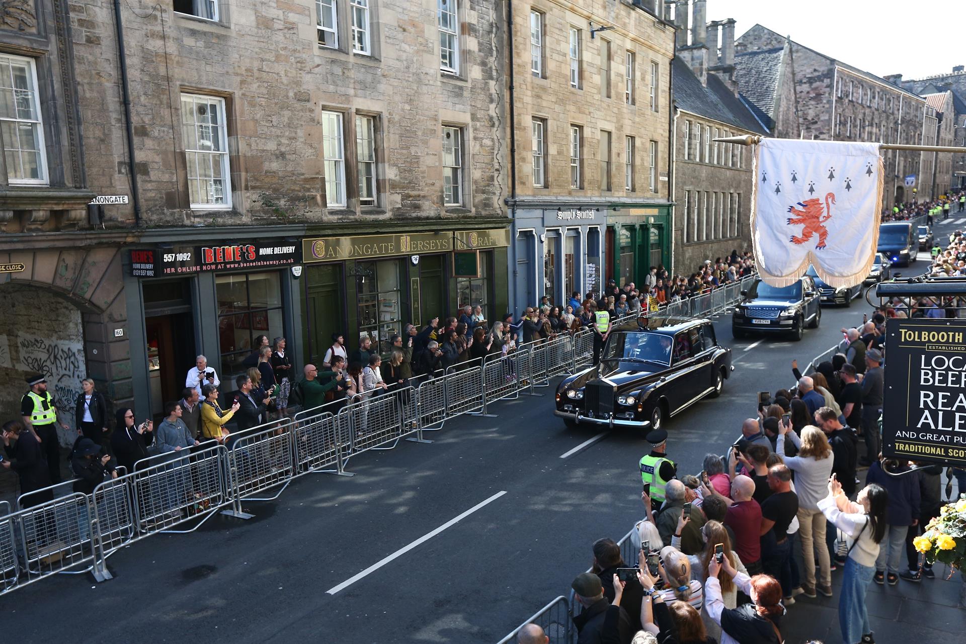 Restos de Isabel II llegan a la catedral de St Giles Restos de Isabel II llegan a la catedral de St Giles