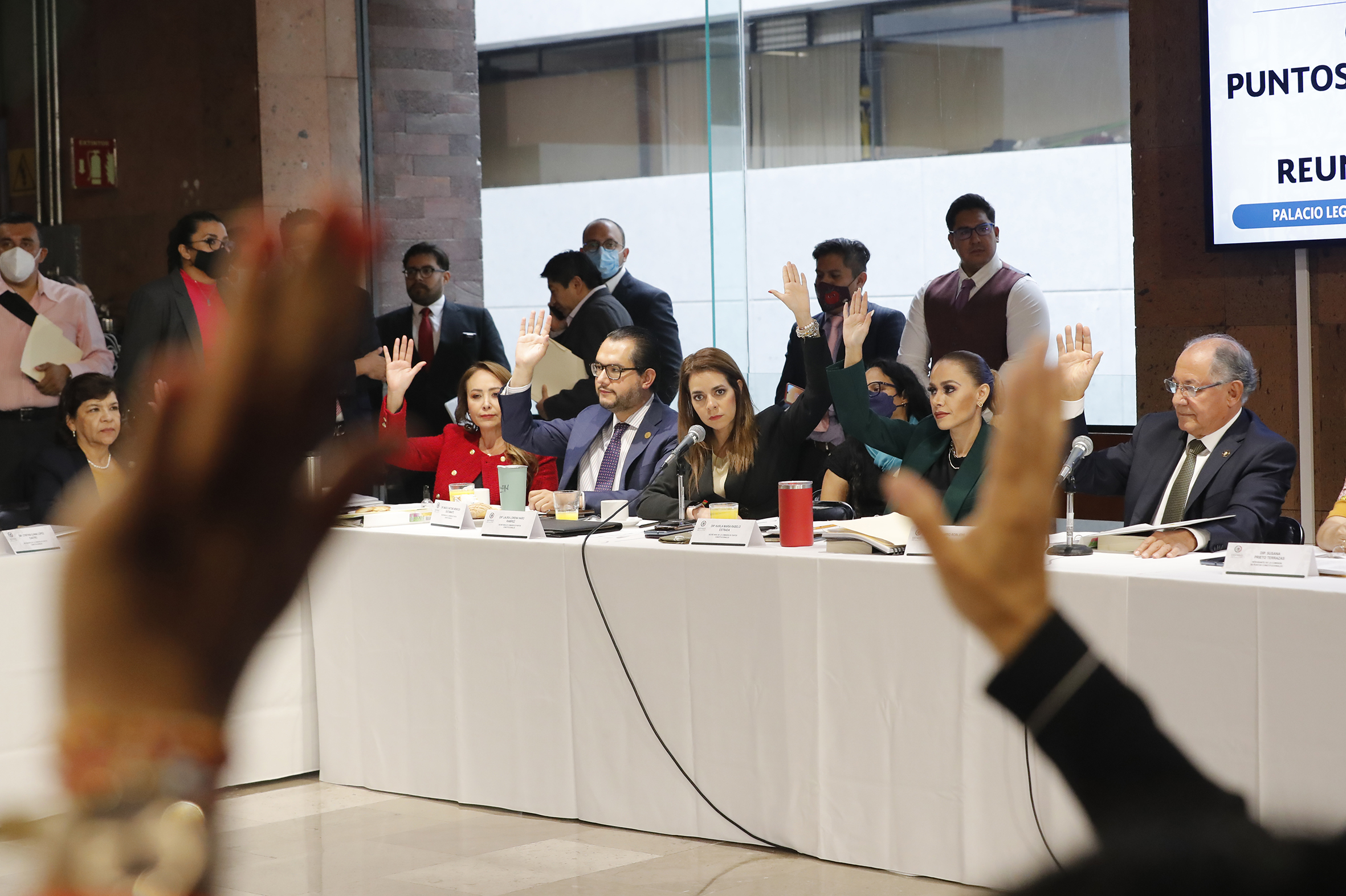 “Actúan de forma responsable”: AMLO felicita a diputados que aprobaron en comisión que Fuerzas Armadas sigan en las calles hasta 2029 “Actúan de forma responsable”: AMLO felicita a diputados que aprobaron en comisión que Fuerzas Armadas sigan en las calles hasta 2029