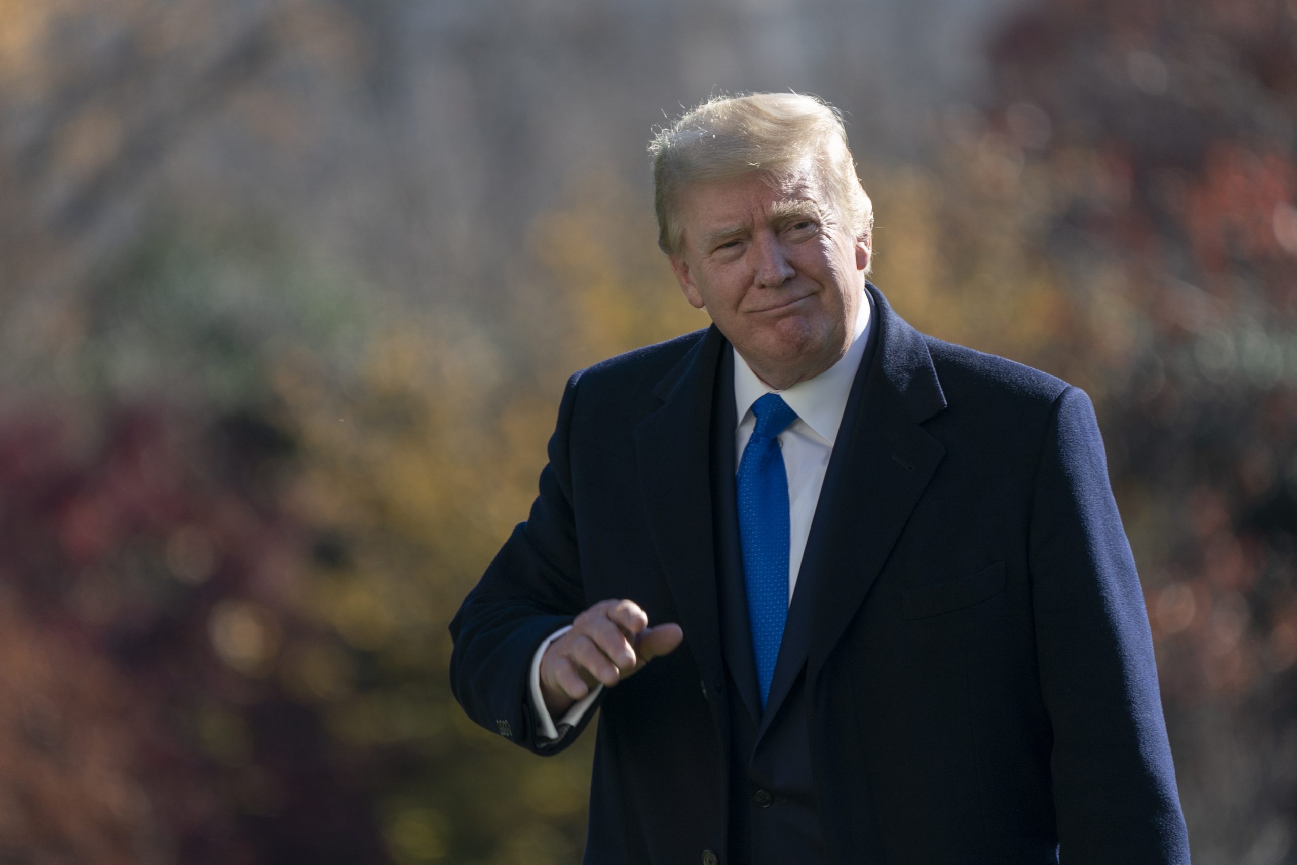 Trump viajará a Nueva York y comparecerá el martes ante juez Trump viajará a Nueva York y comparecerá el martes ante juez