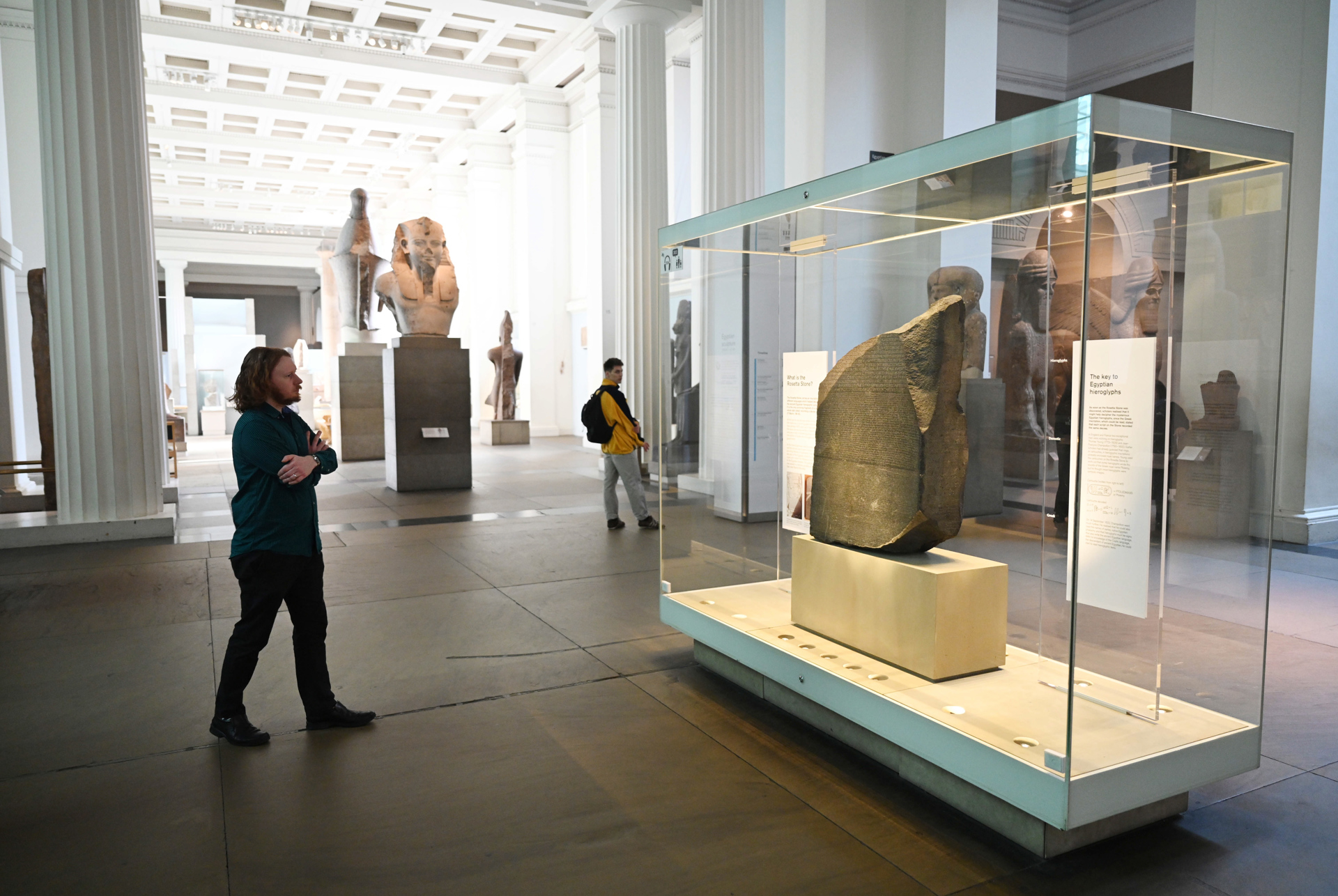 Egipto celebra 200 años de la descodificación de la Piedra de Rosetta