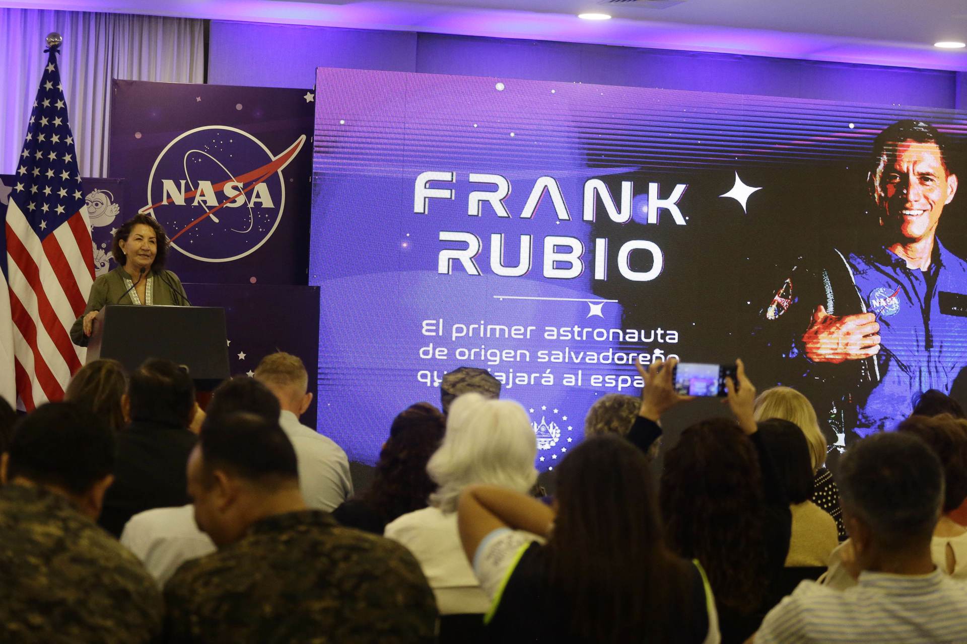 Frank Rubio, el primer astronauta de raíces salvadoreñas que viaja al espacio
