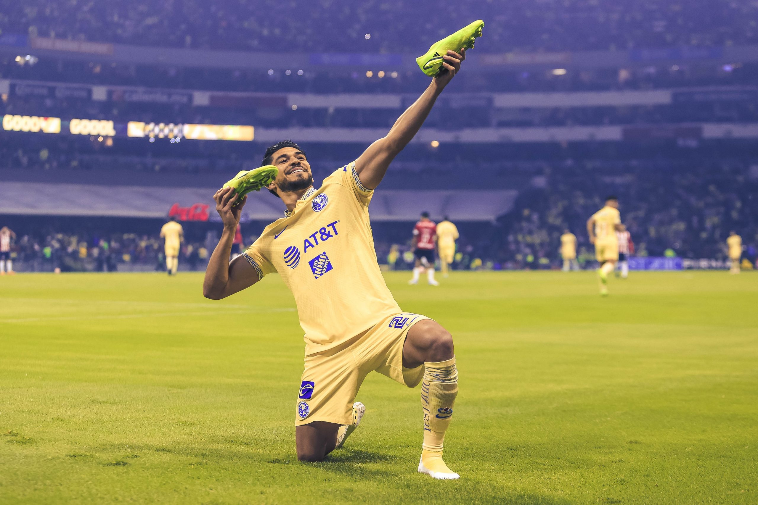 América se lleva el Clásico ante Chivas y sigue imparable en el A2022