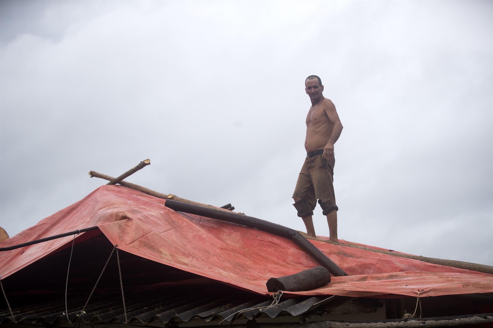 Cuba reconoce daños “considerables” por el paso del huracán Ian Cuba reconoce daños “considerables” por el paso del huracán Ian