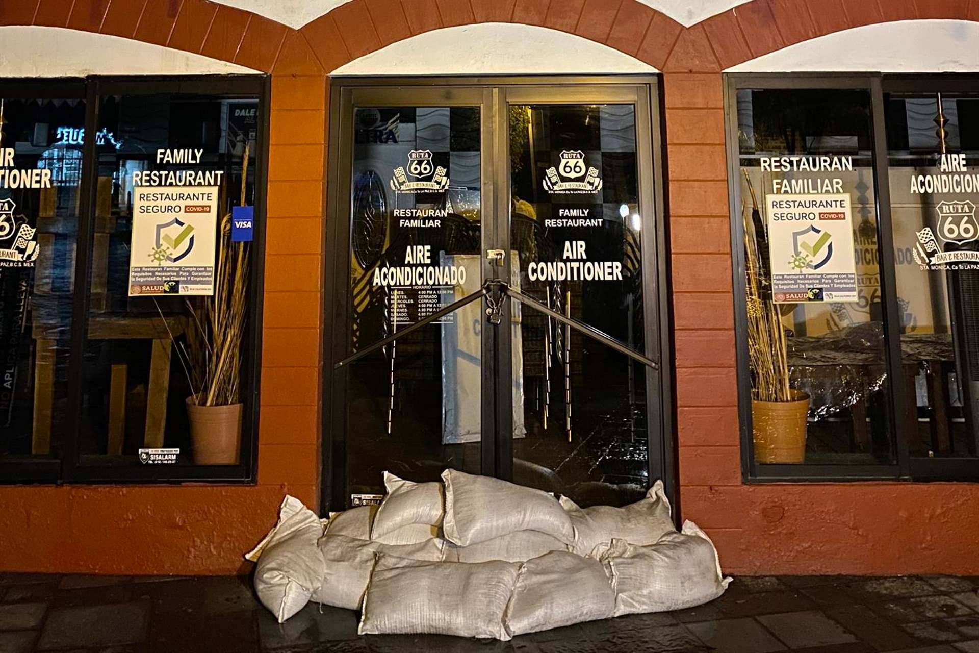 Huracán Kay paraliza turismo y actividad de Baja California Sur