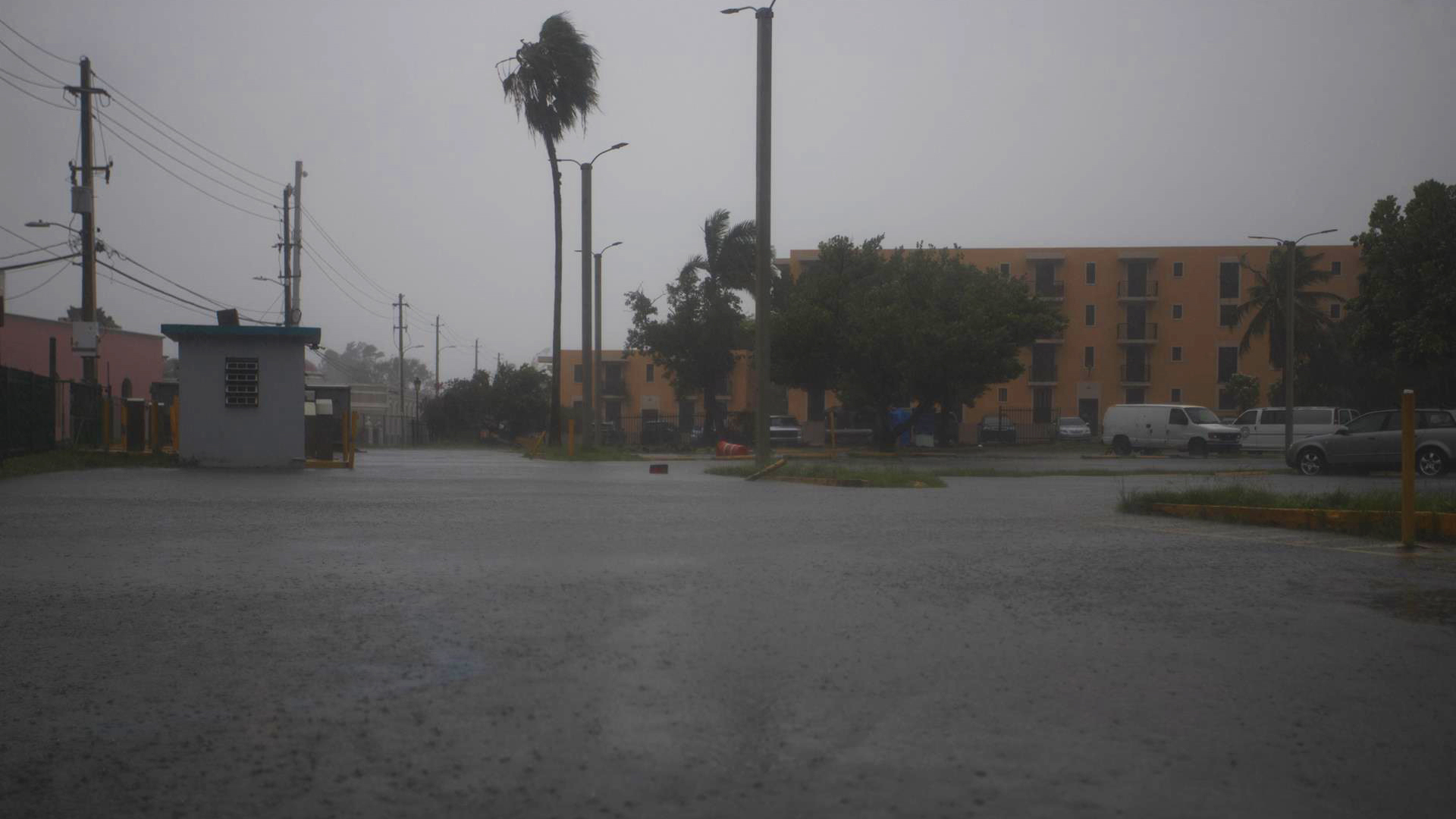 Huracán Fiona provoca inundaciones repentinas en todo Puerto Rico Huracán Fiona provoca inundaciones repentinas en todo Puerto Rico