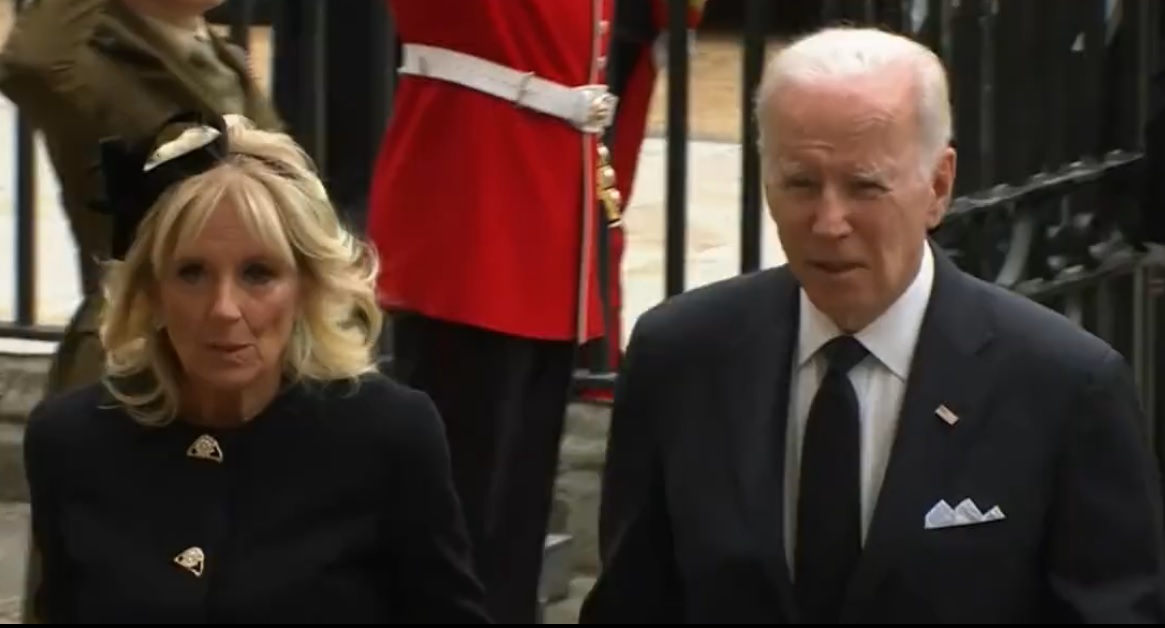 #Video Joe Biden llega a la abadía de Westminster para funeral de Isabel II