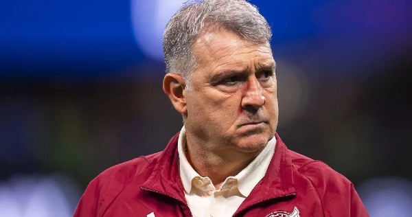 Hartazgo Tricolor - jose-luis-cuevas-balon-al-oleo-hartazgo-tricolor-3