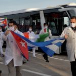 Gobierno de México seguirá contratando médicos cubanos