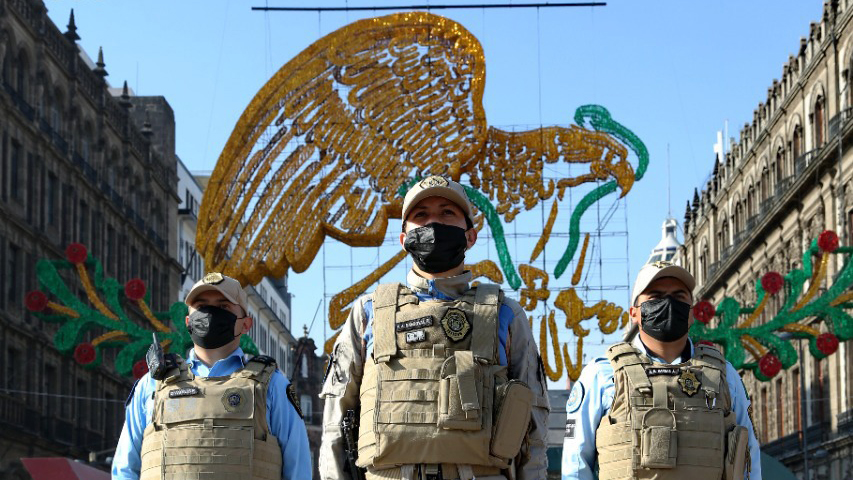 SSC desplegará 7 mil policías para resguardar festejos patrios en el Zócalo SSC desplegará 7 mil policías para resguardar festejos patrios en el Zócalo