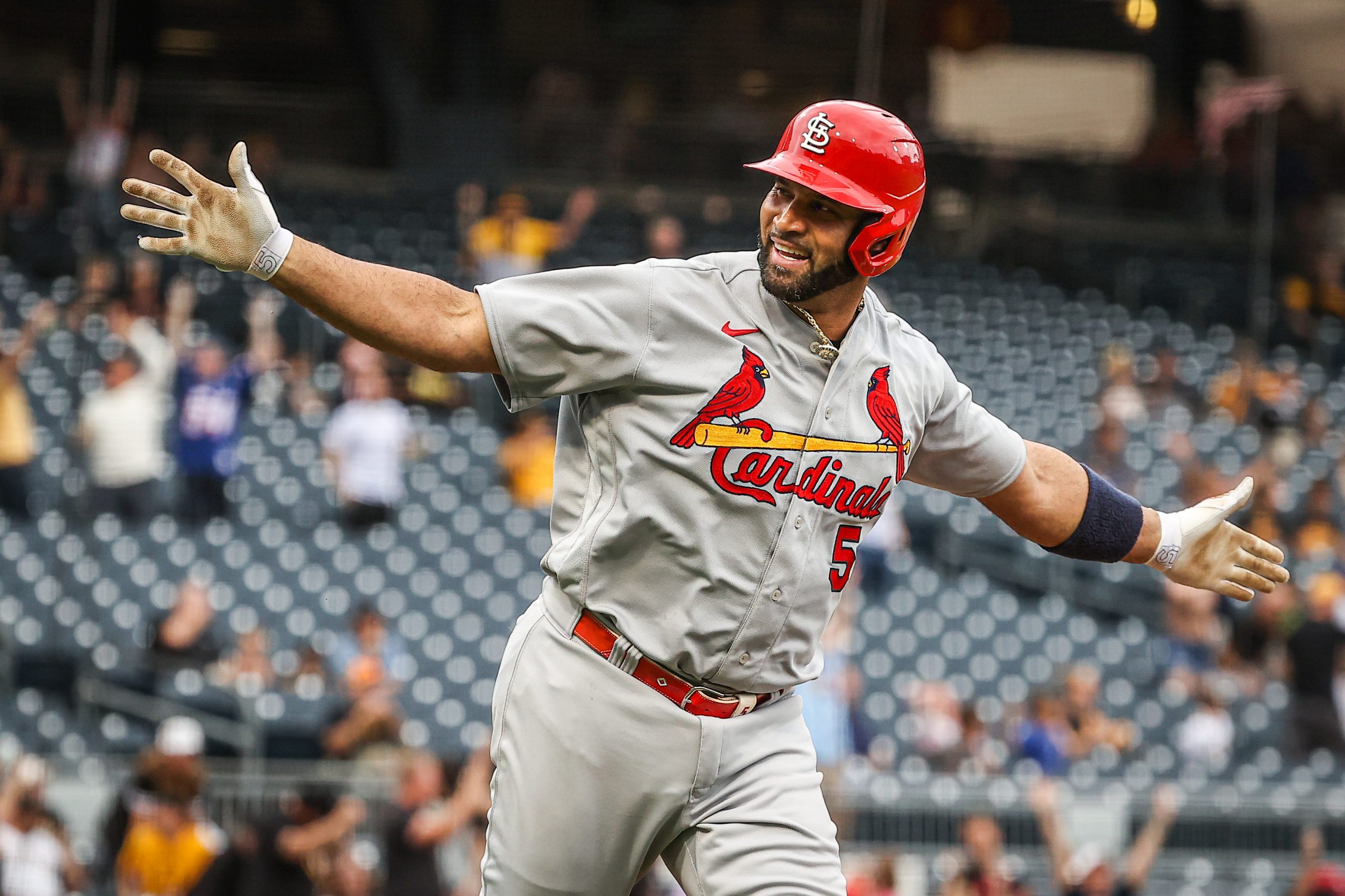 Pujols conecta su home run 697 en el triunfo de los Cardinals sobre los Pirates