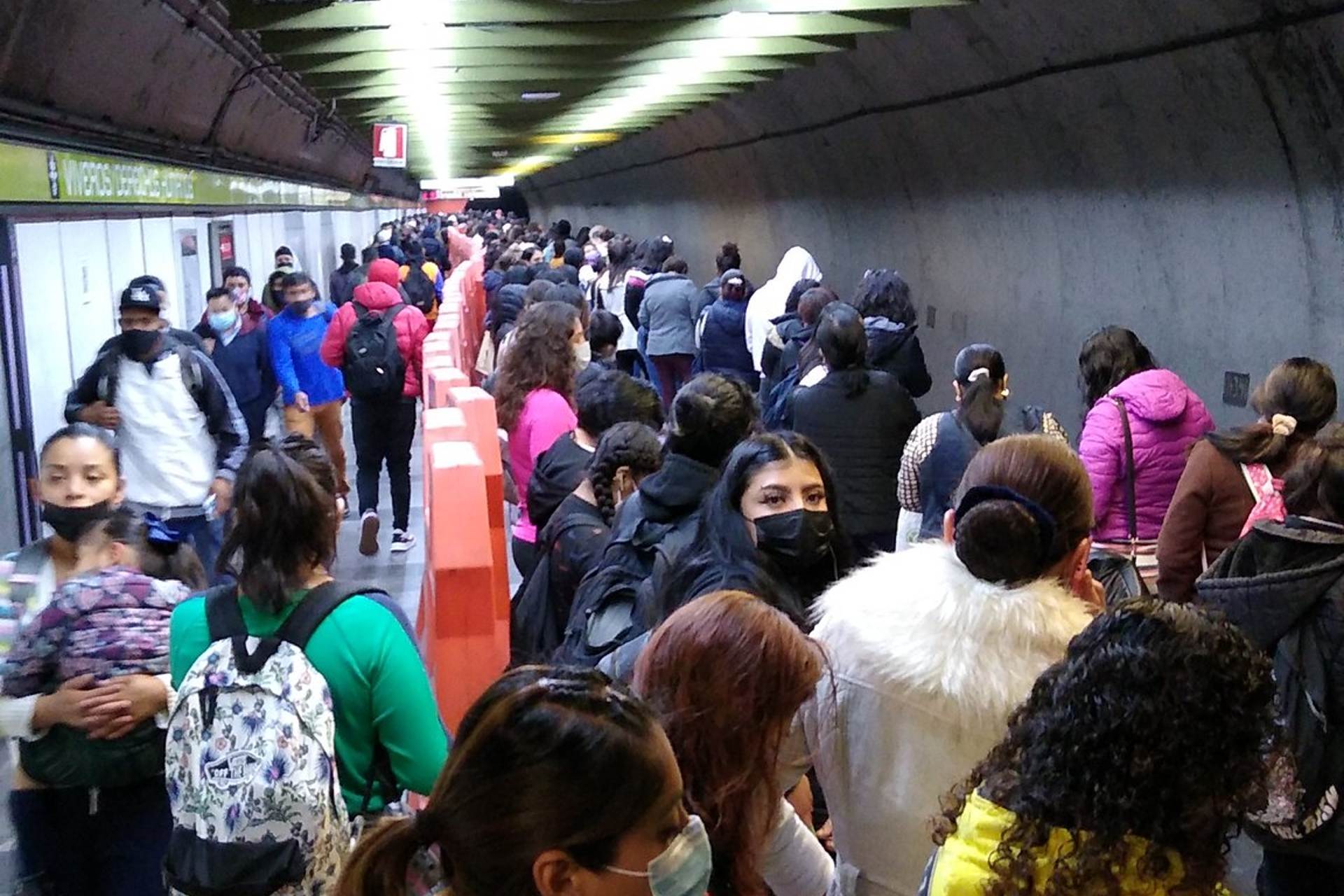 Mañana Caótica En Línea 3 Del Metro CDMX: Registra Retrasos Y Desalojo ...