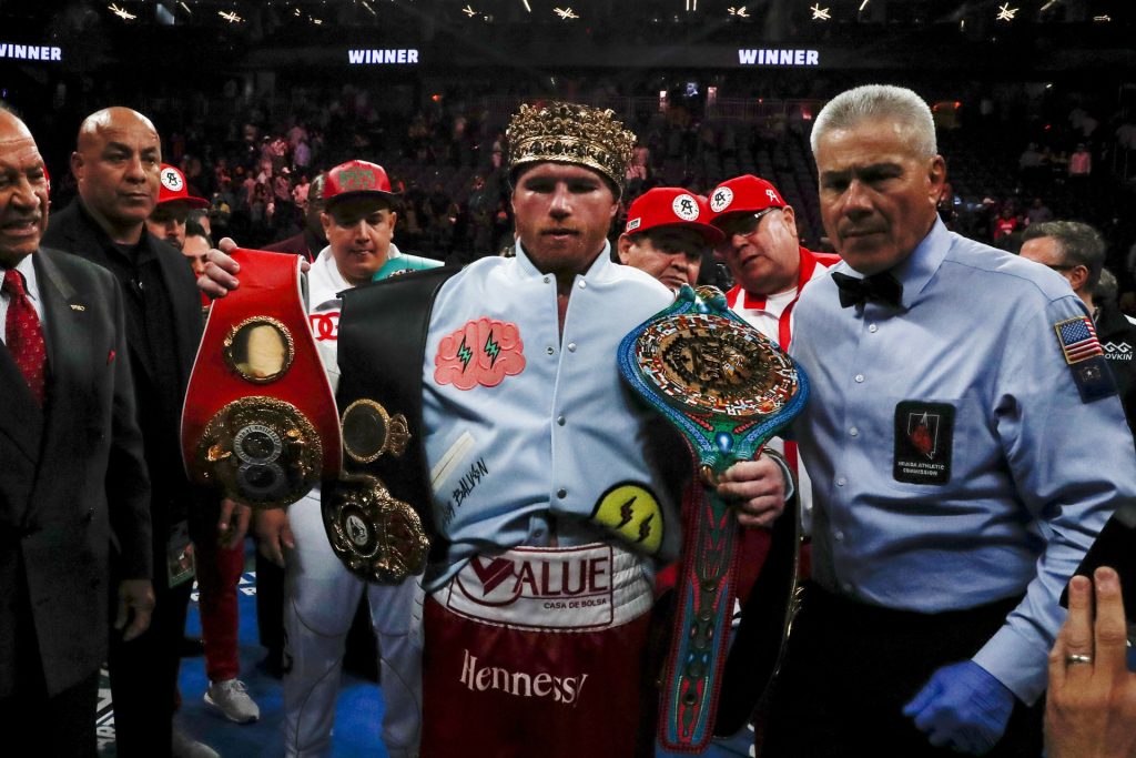 'Checo' Pérez y la Selección Mexicana, las dos caras de México en 2022 - saul-canelo-alvarez-1024x683