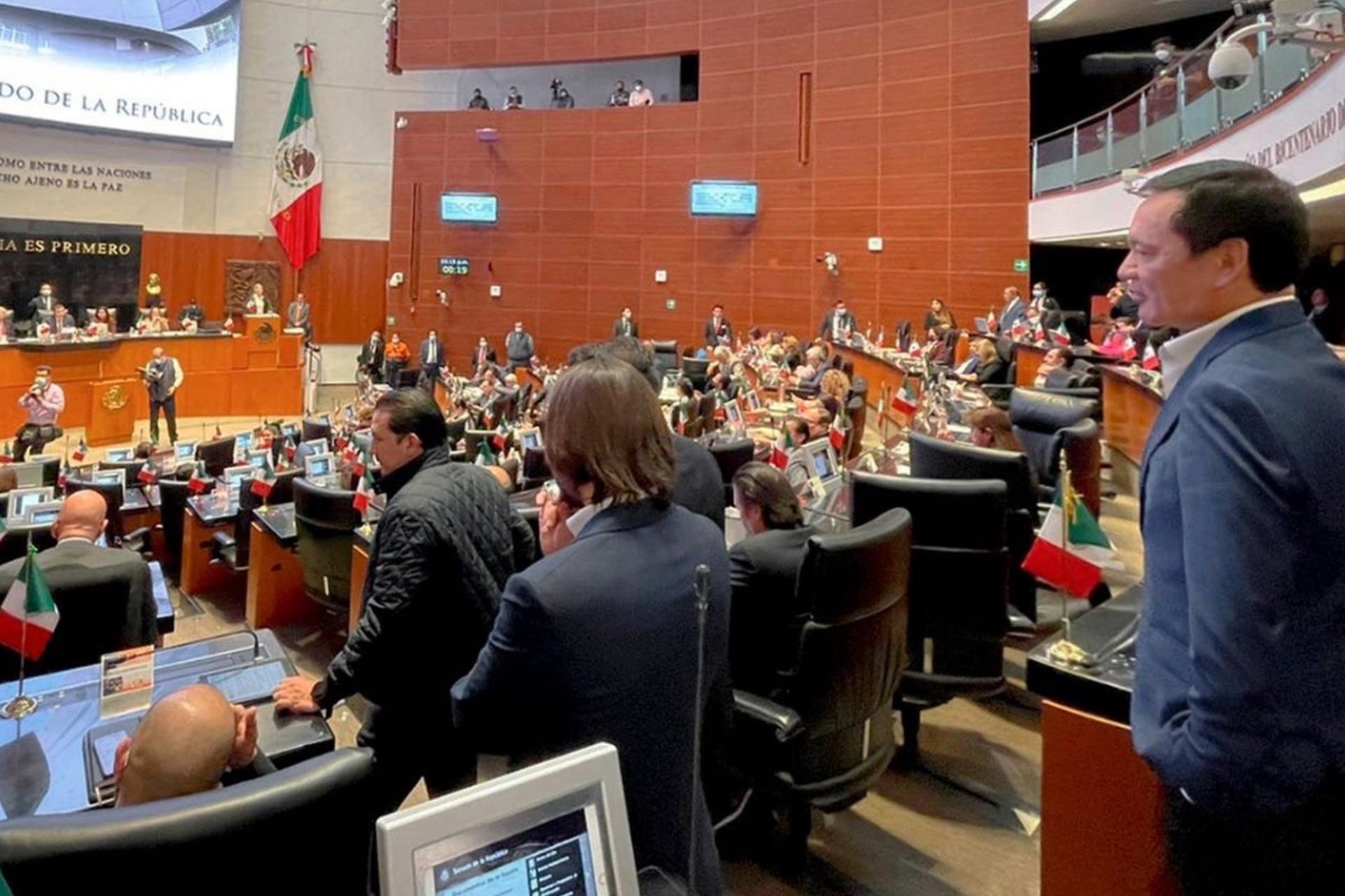 Adelanta AMLO que volverá a presentar iniciativa sobre Fuerzas Armadas hasta que sean aprobadas Adelanta AMLO que volverá a presentar iniciativa sobre Fuerzas Armadas hasta que sean aprobadas