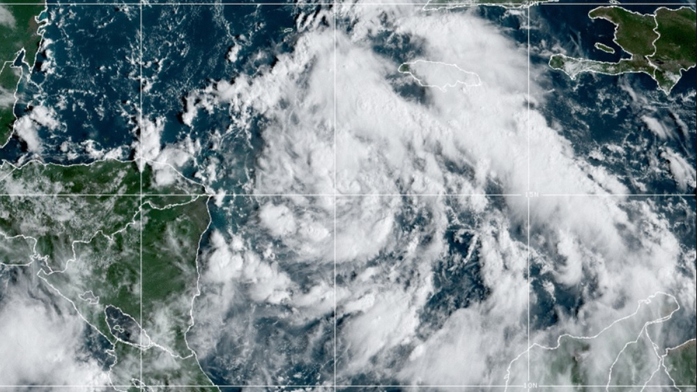 Tormenta Ian amenaza con convertirse en huracán; bajo vigilancia por trayectoria hacia la Península de Yucatán