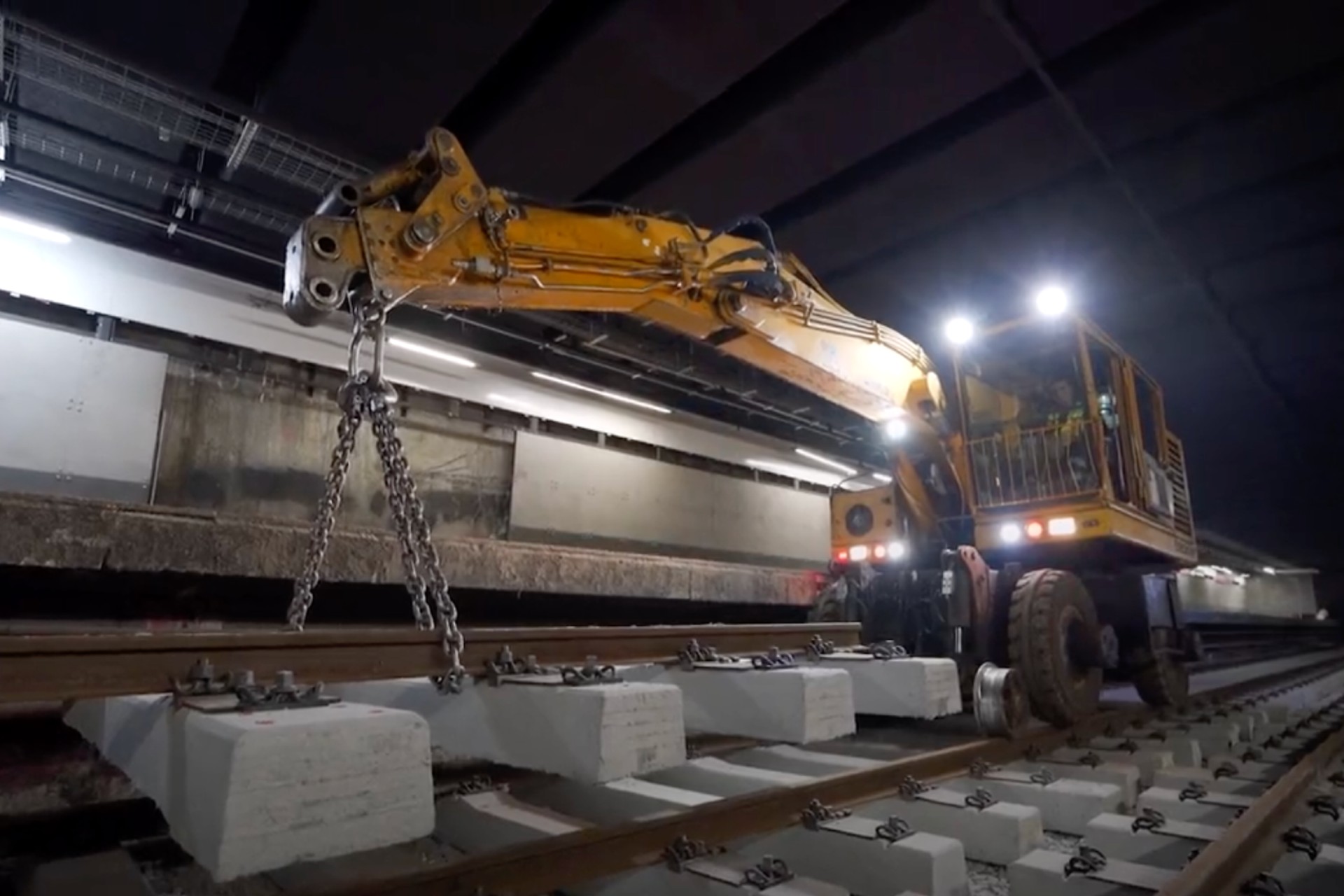 Supervisa Sheinbaum trabajos de modernización en Línea 1 del Metro