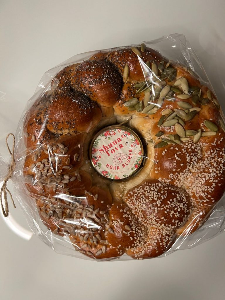 Inicia Rosh Hashaná, el año nuevo judío 5783 - whatsapp-image-2022-09-25-at-135116-768x1024