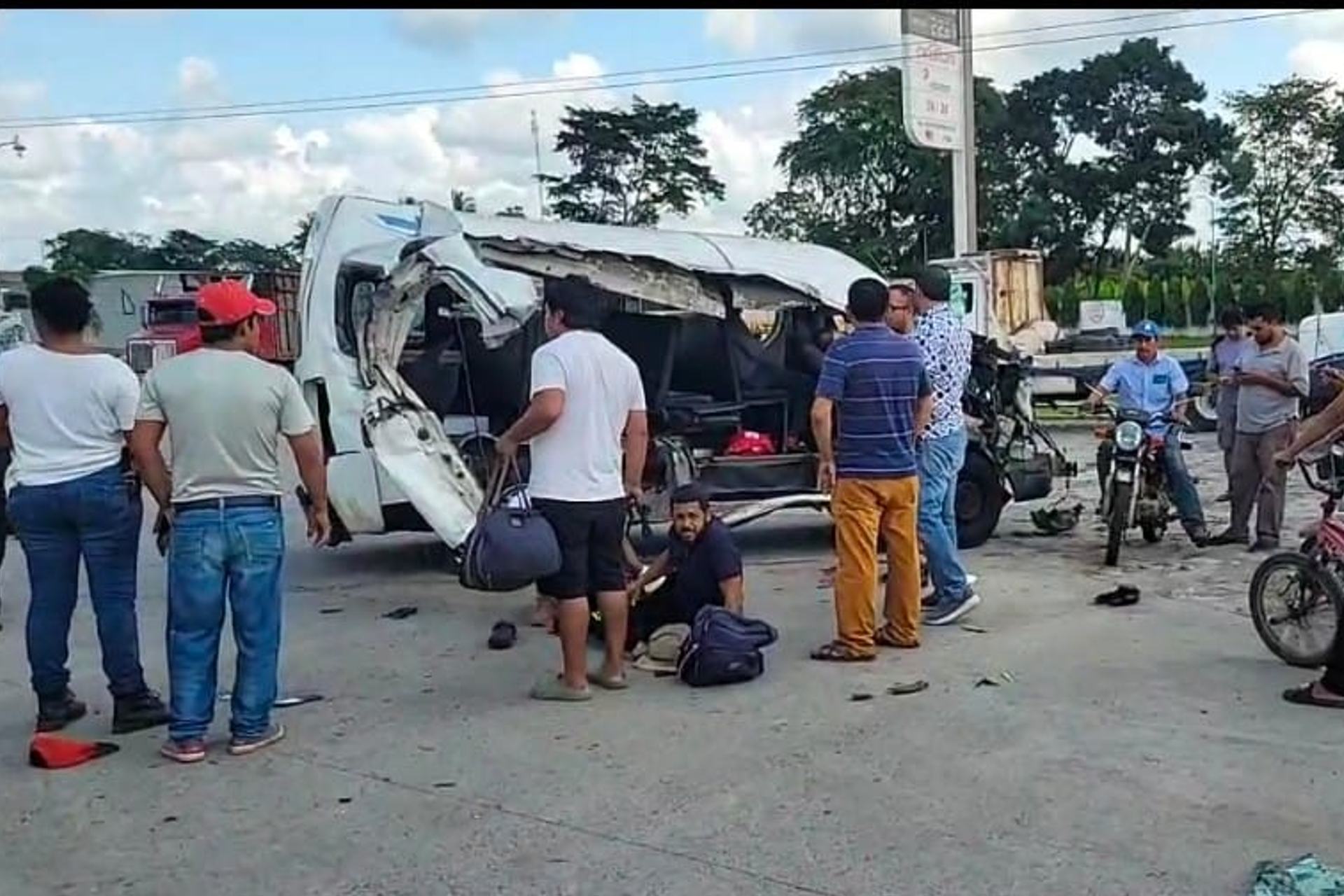 Accidente vial en Chiapas deja al menos dos migrantes muertos