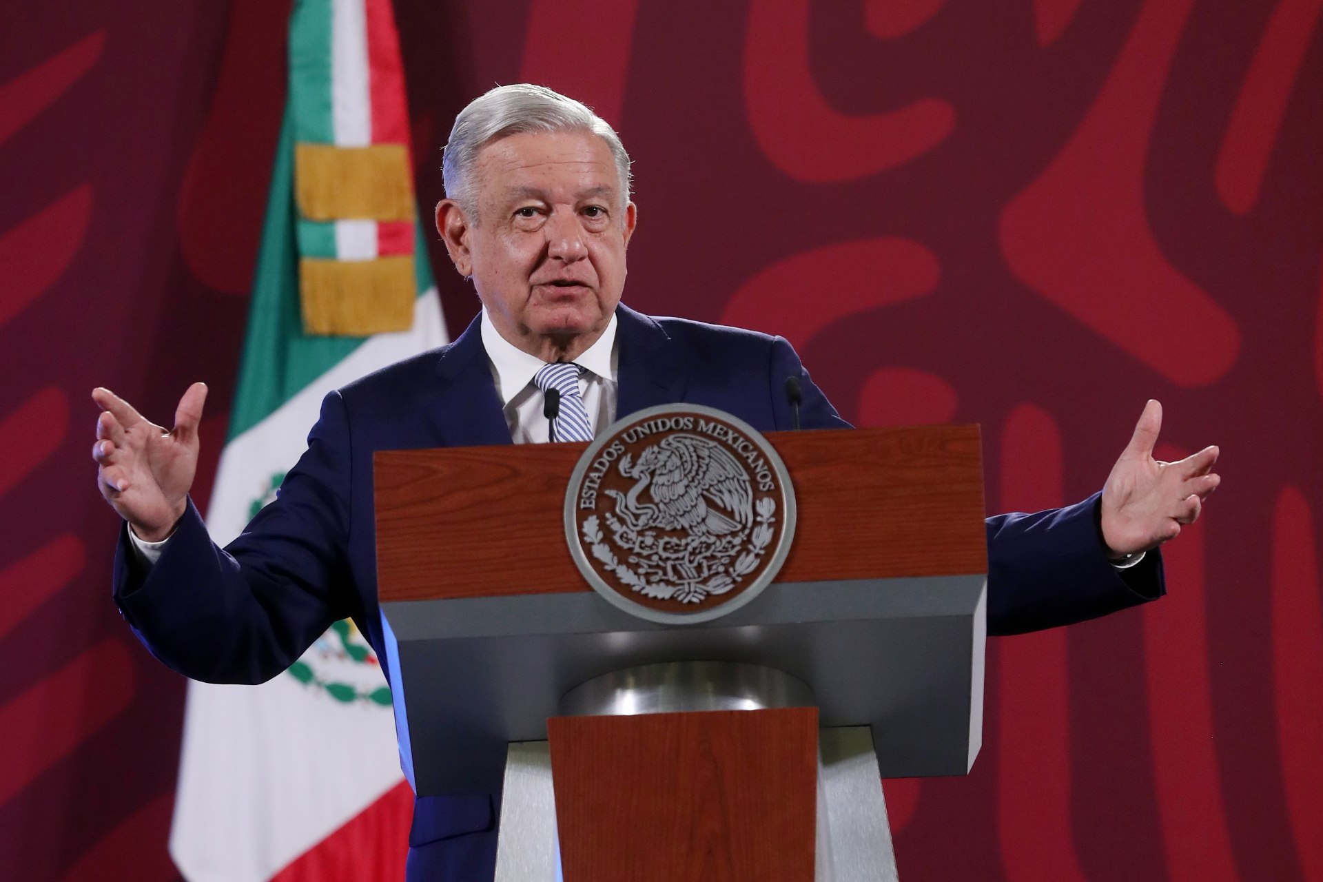 “Son de mal gusto”: AMLO sobre desencuentro ente Sansores y Monreal